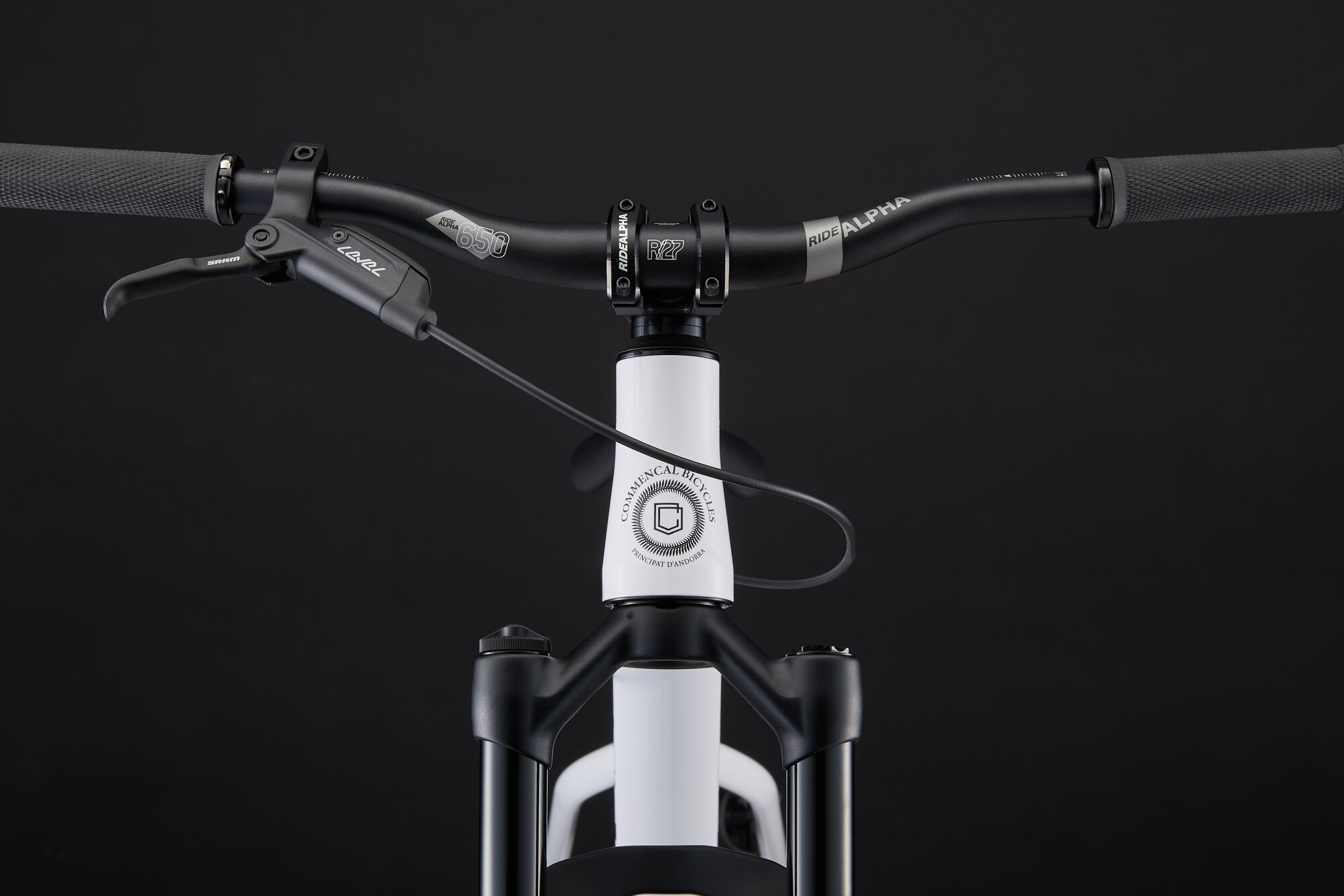 COMMENCAL ABSOLUT 24 PURE WHITE - Youth Dirt/Freestyle Bike USA