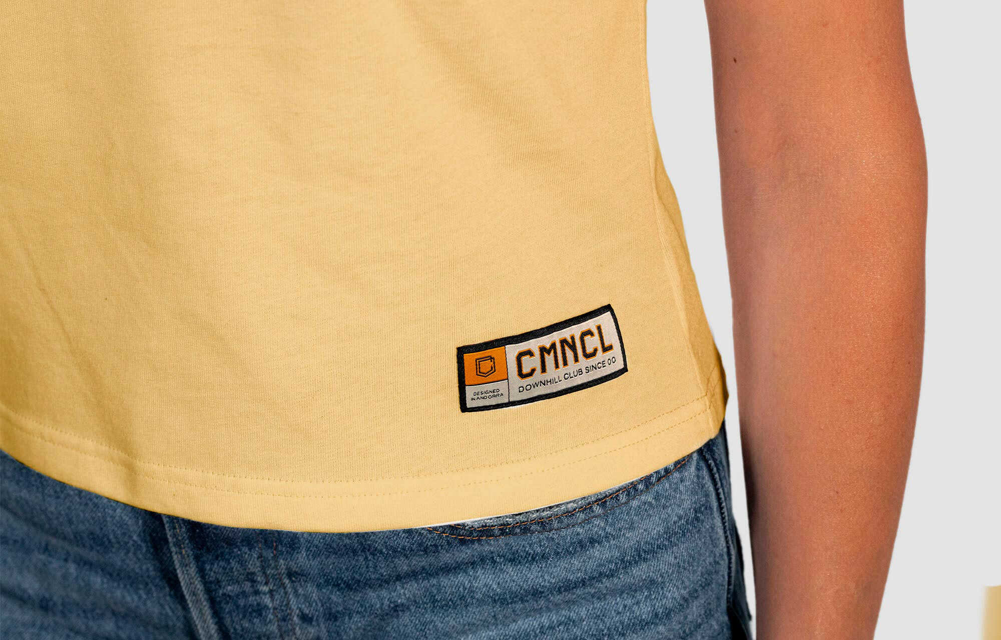 CAMISETA COMMENCAL WOMEN LOOSE FIT CMNCL DH CLUB CORN image large number 3