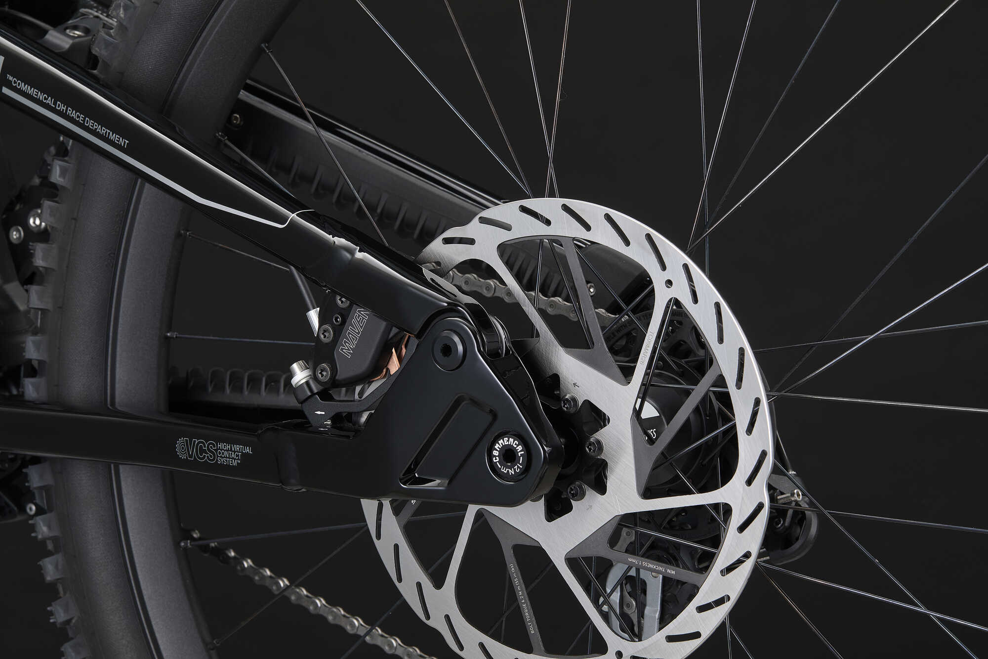 COMMENCAL SUPREME DH V5.2 SIGNATURE PURE BLACK 2027 image large number 9