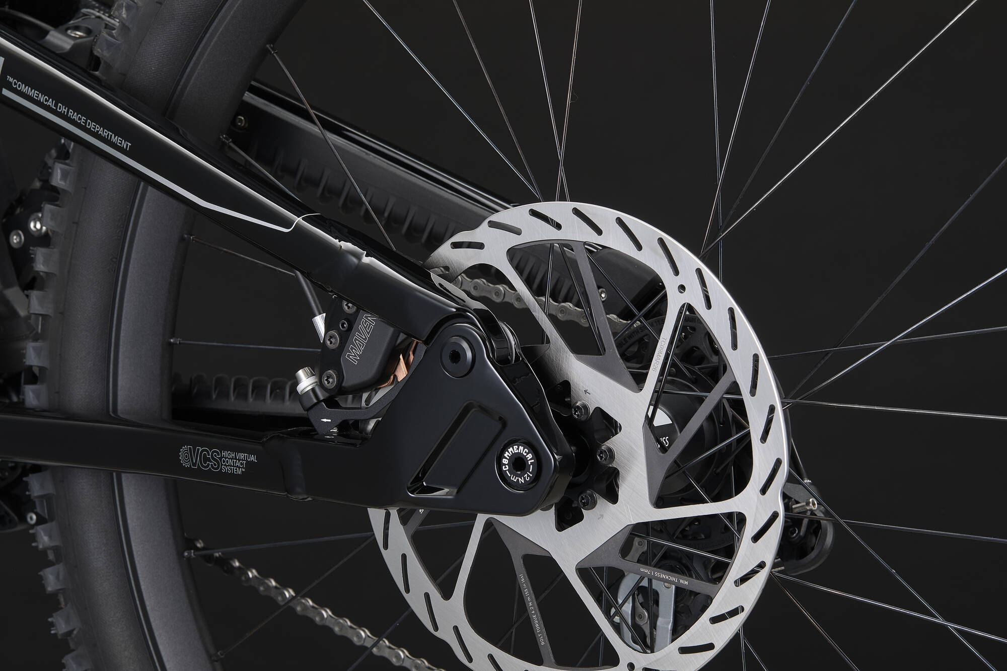 COMMENCAL SUPREME DH V5.2 SIGNATURE PURE BLACK 2027 image large number 9