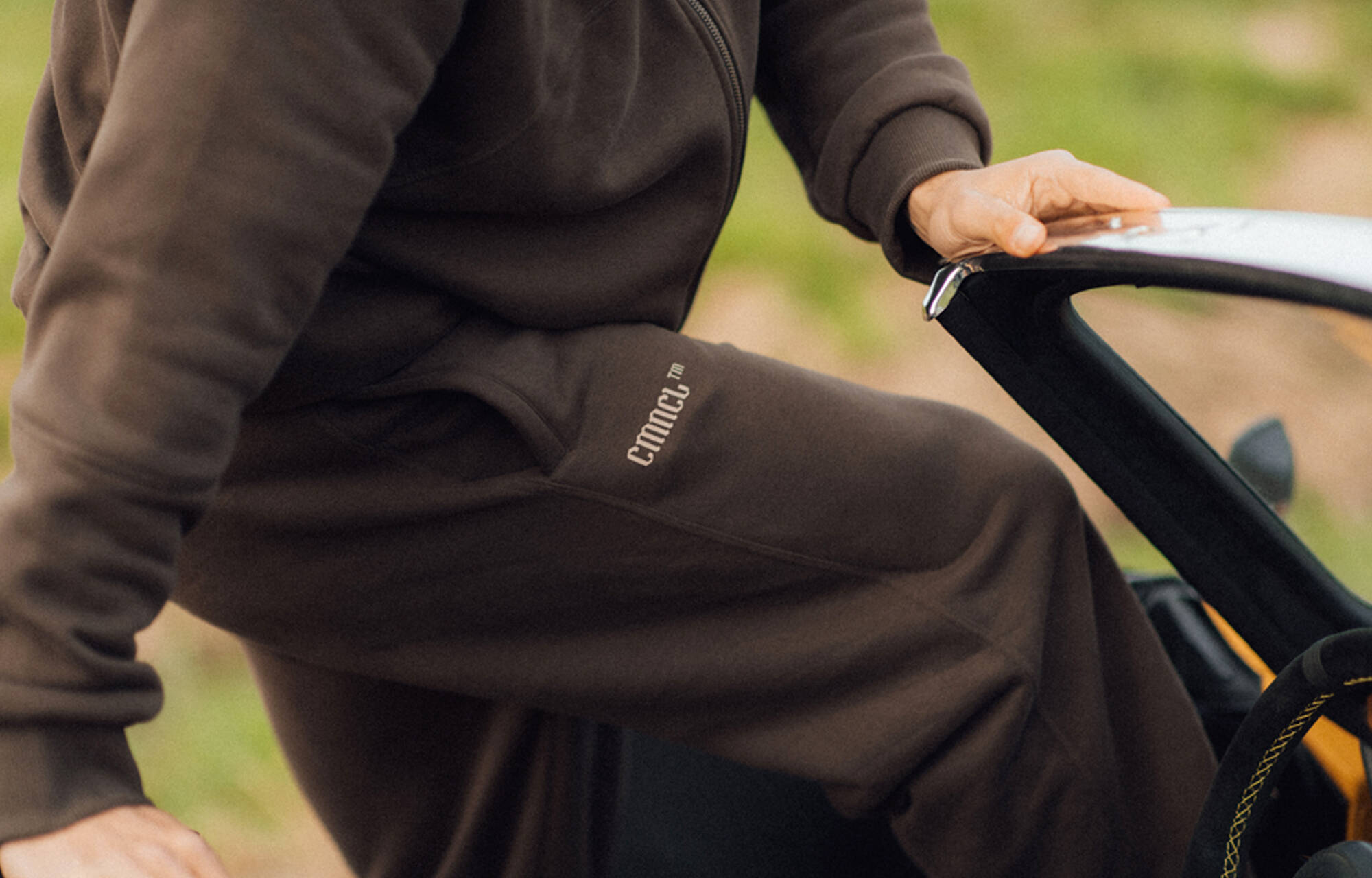 COMMENCAL NEO SWEAT PANTS BROWN image large number 2
