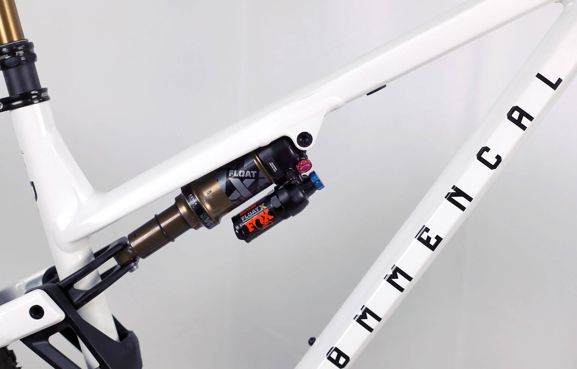 COMMENCAL META TR V4 SIGNATURE PURE WHITE - L (22124203) image large number 2