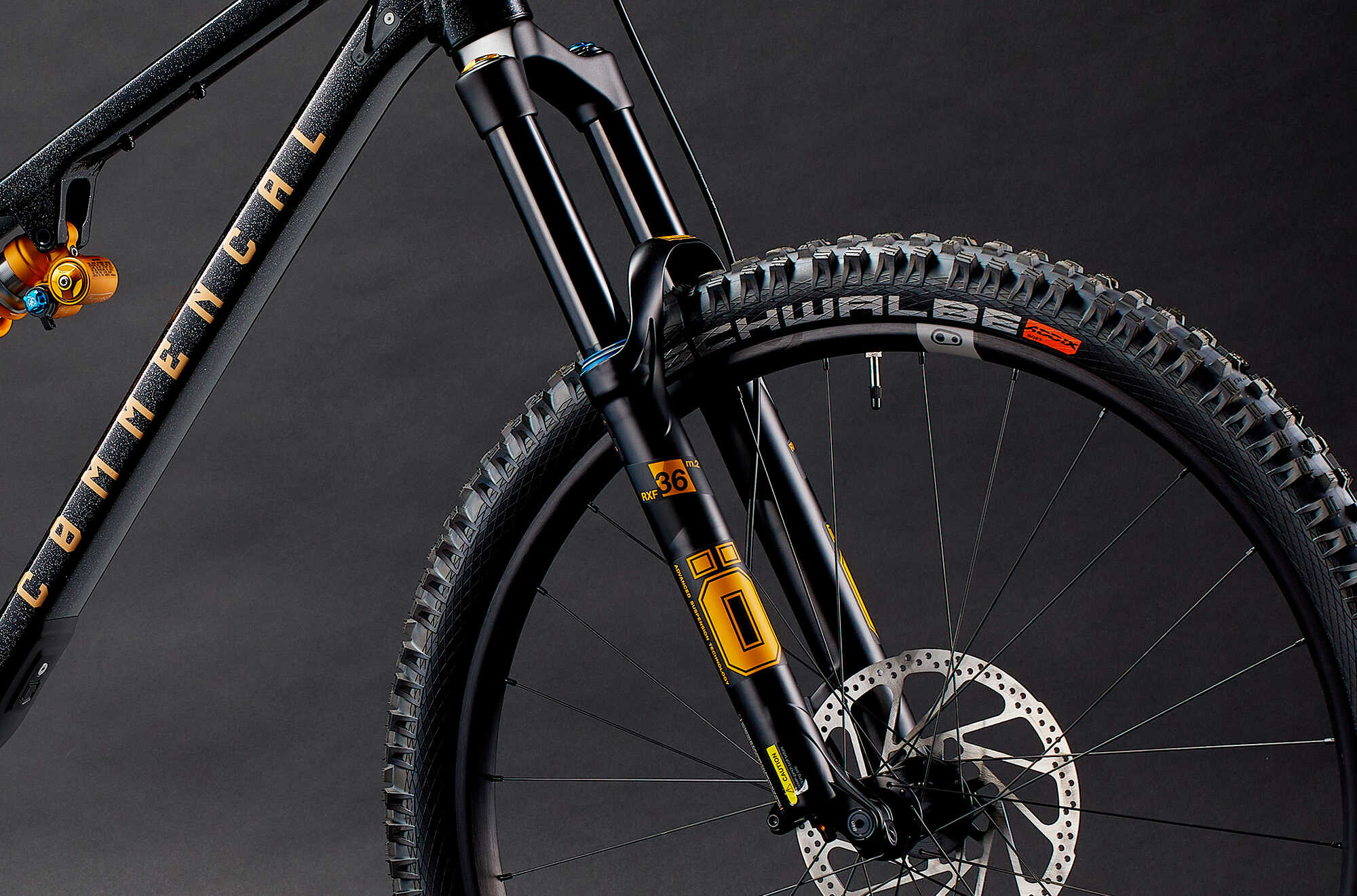 COMMENCAL META V5 OHLINS EDITION GLITTERY BLACK image large number 6