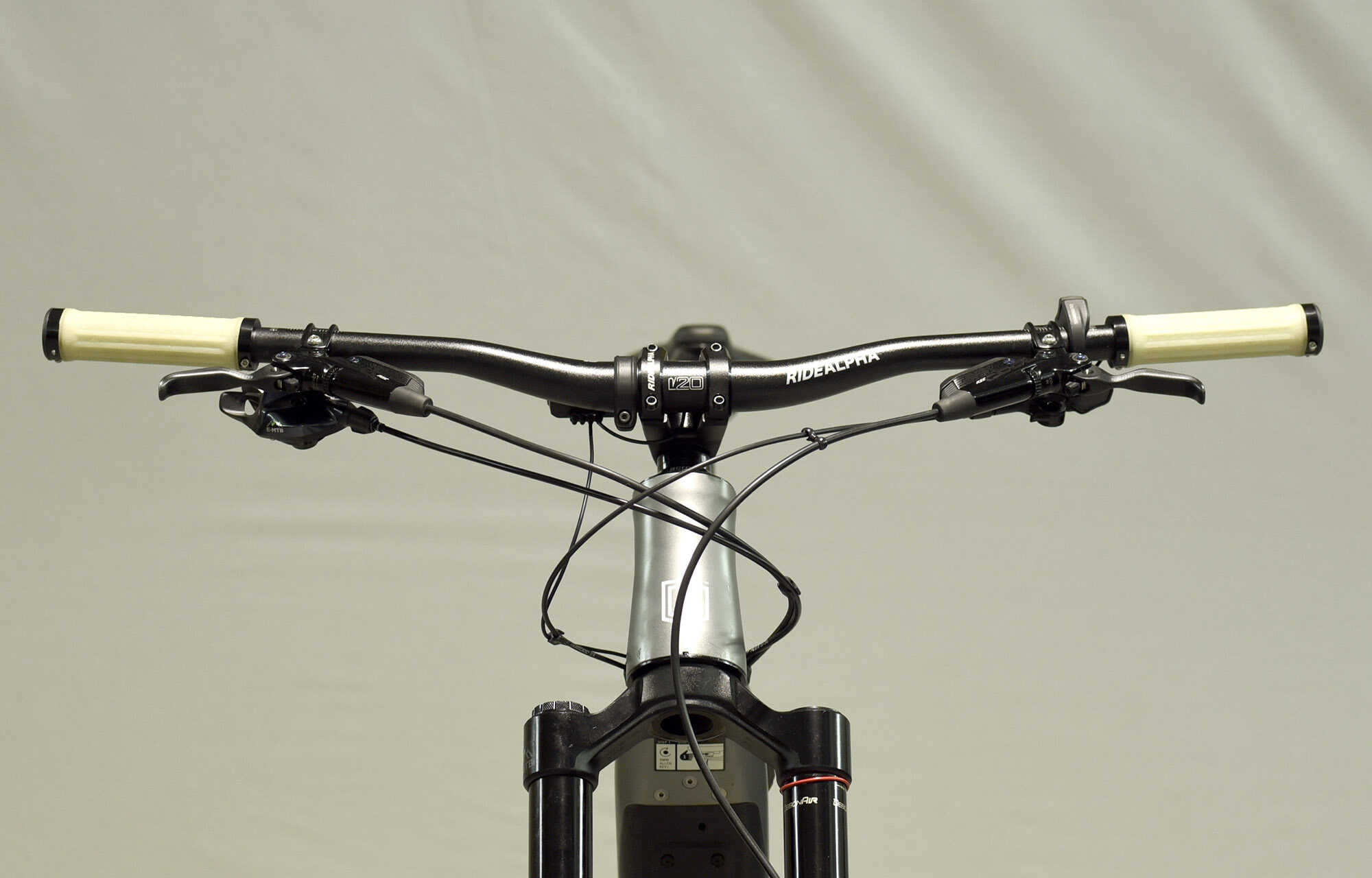 COMMENCAL META POWER AM SHIMANO TEAM GRAPHITE - L (21181403) 2011 km image large number 4