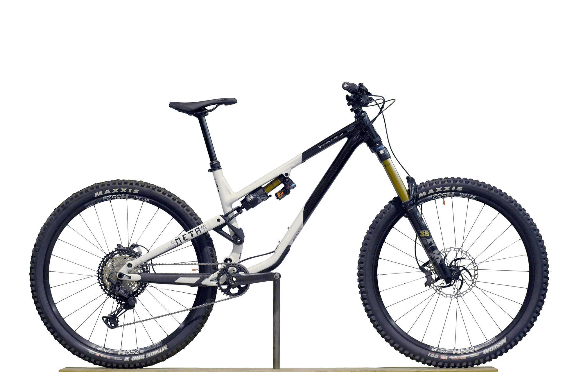 COMMENCAL META AM 29 SIGNATURE BLACK / WHITE - L (21131903) image number null