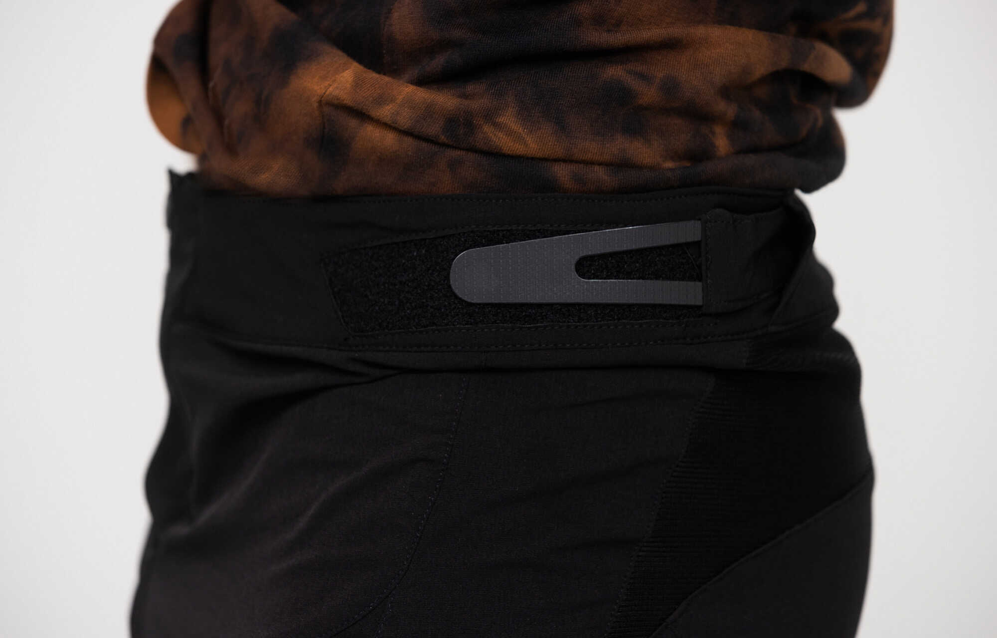 COMMENCAL SHORTS BLACK image large number 1