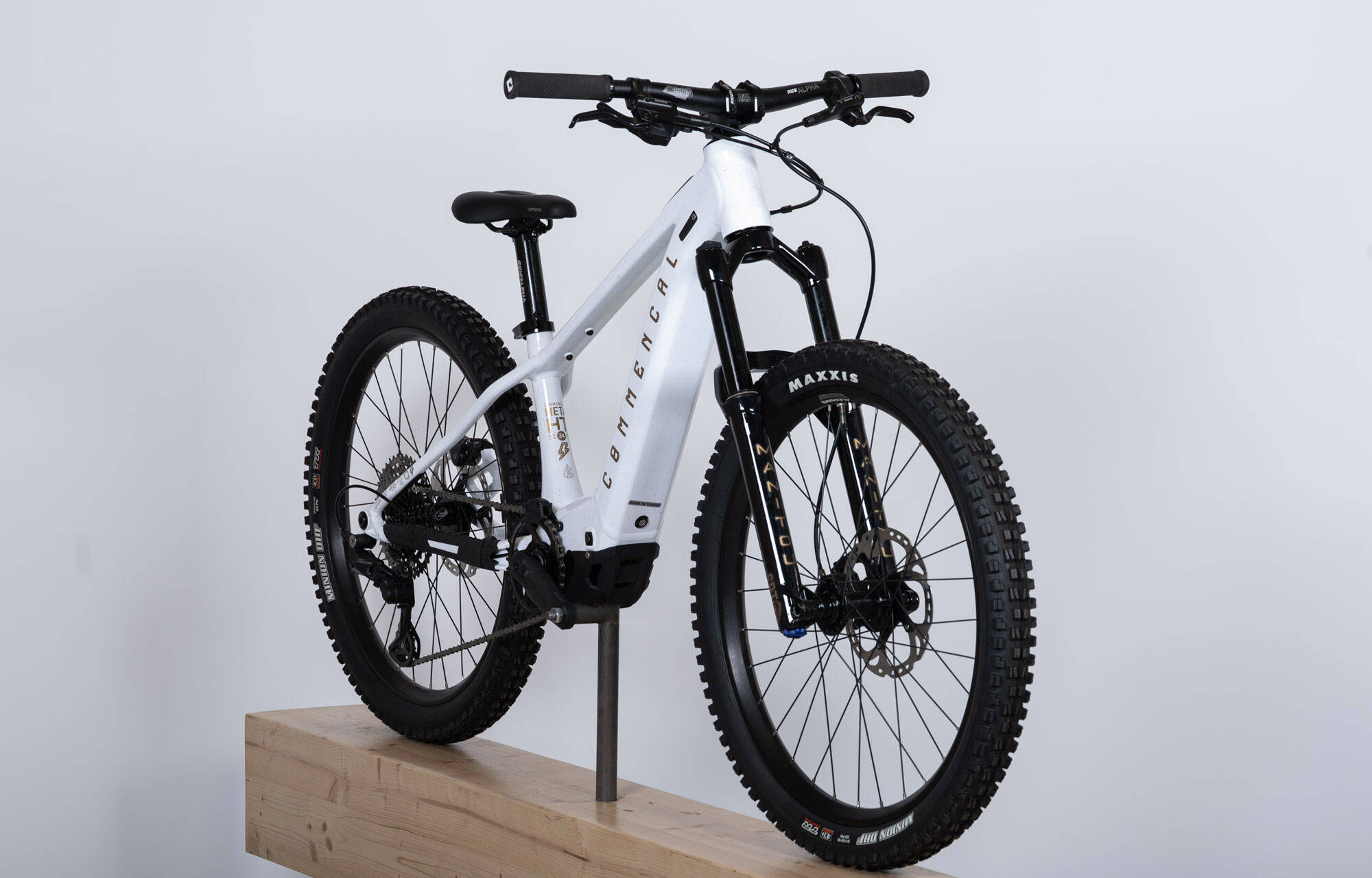 COMMENCAL META HT 24 POWER GLITTERY WHITE - (24173700) 3km image large number 2