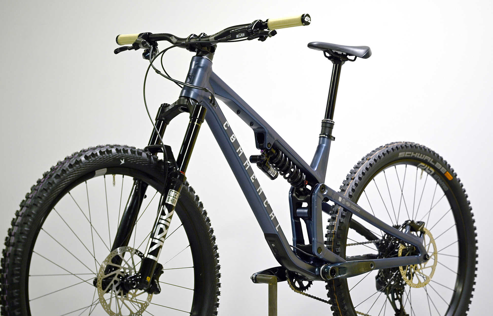 COMMENCAL META V5 RACE SPARKLY BLUE - M (23121302) image large number 4