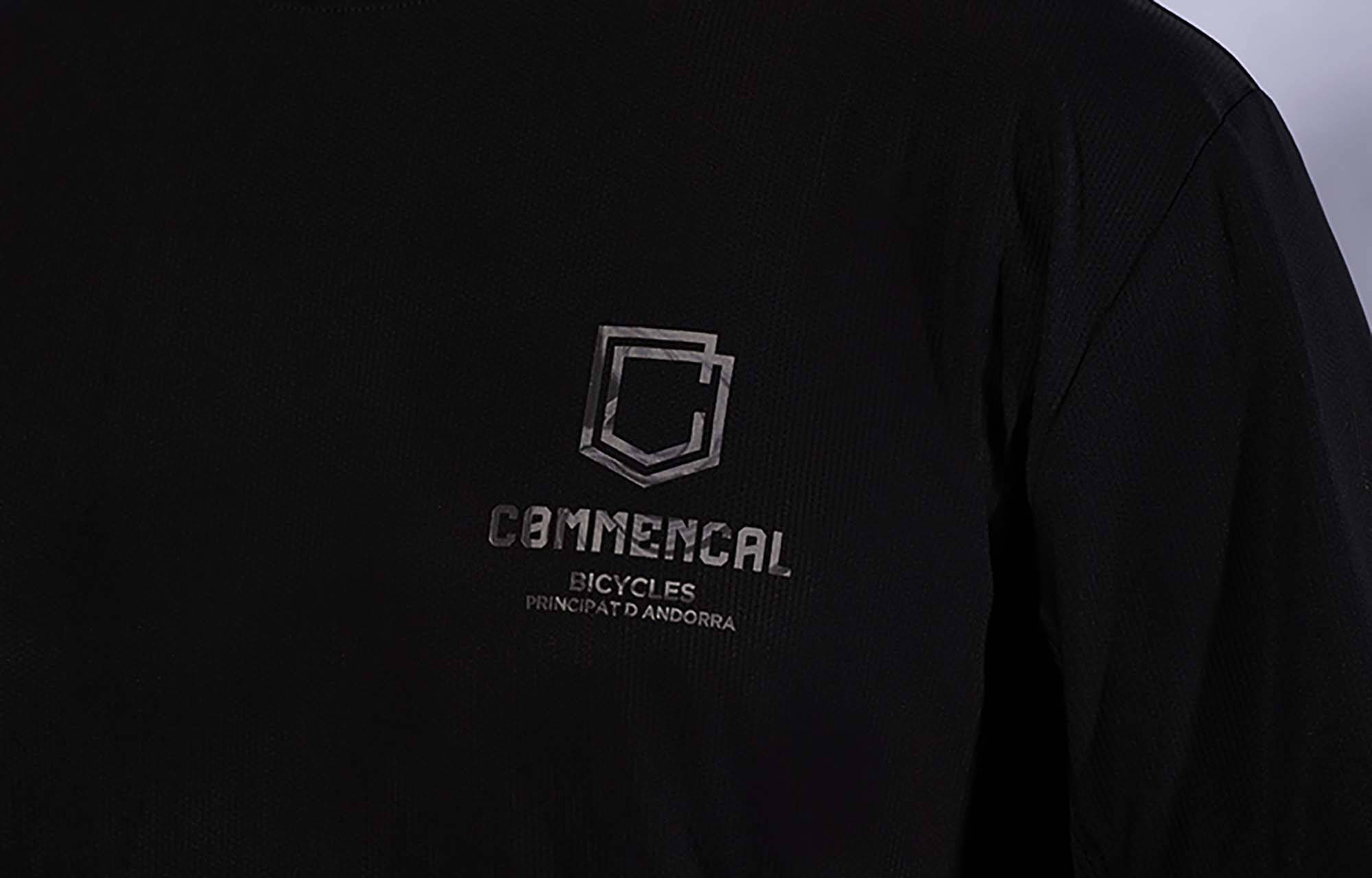 MAILLOT COMMENCAL LIGHTECH MANGA LARGA BLACK BASIC image large number 1