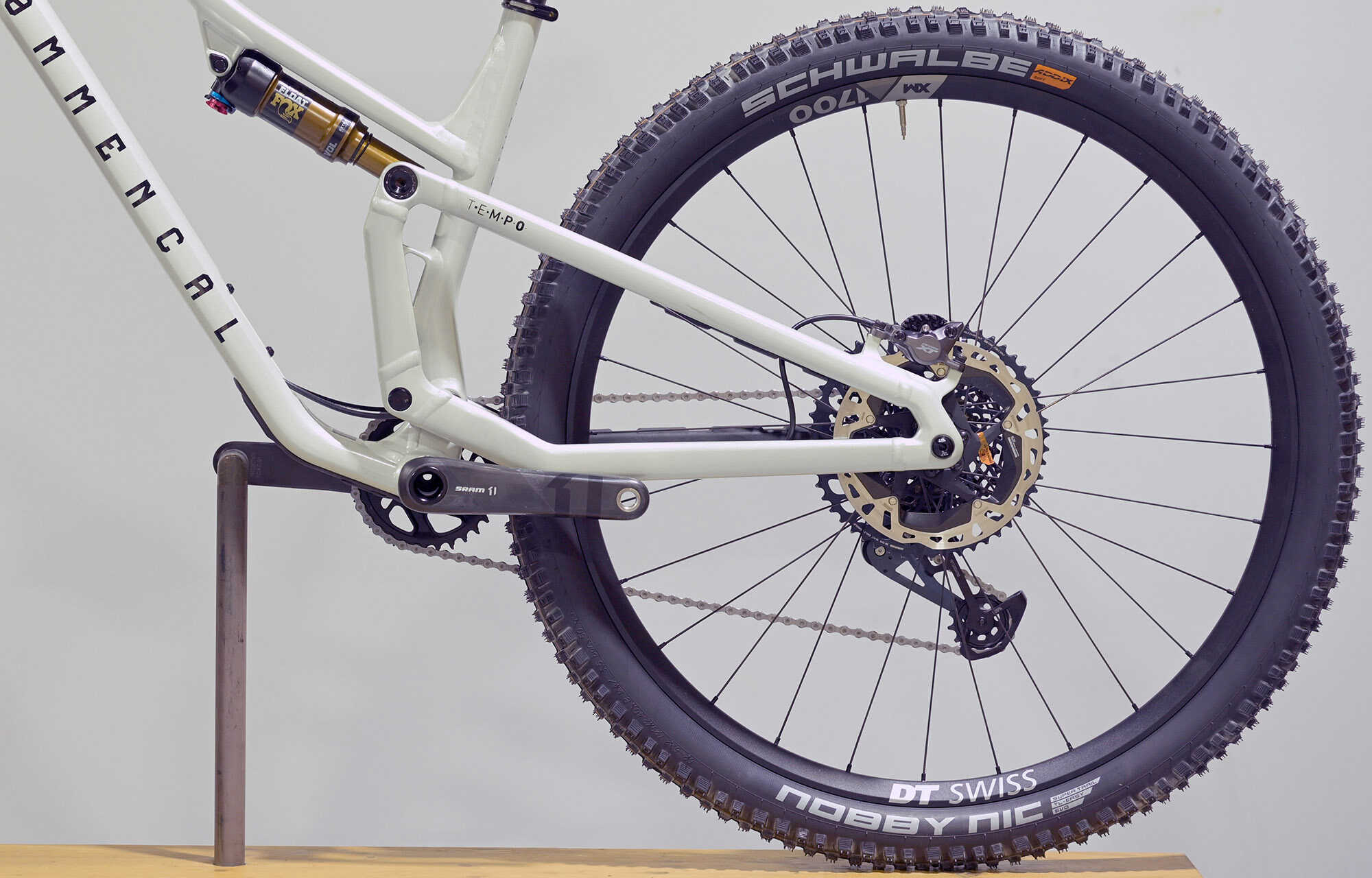 COMMENCAL T.E.M.P.O. SIGNATURE CLEAR SILVER - M (23120402) image large number 3