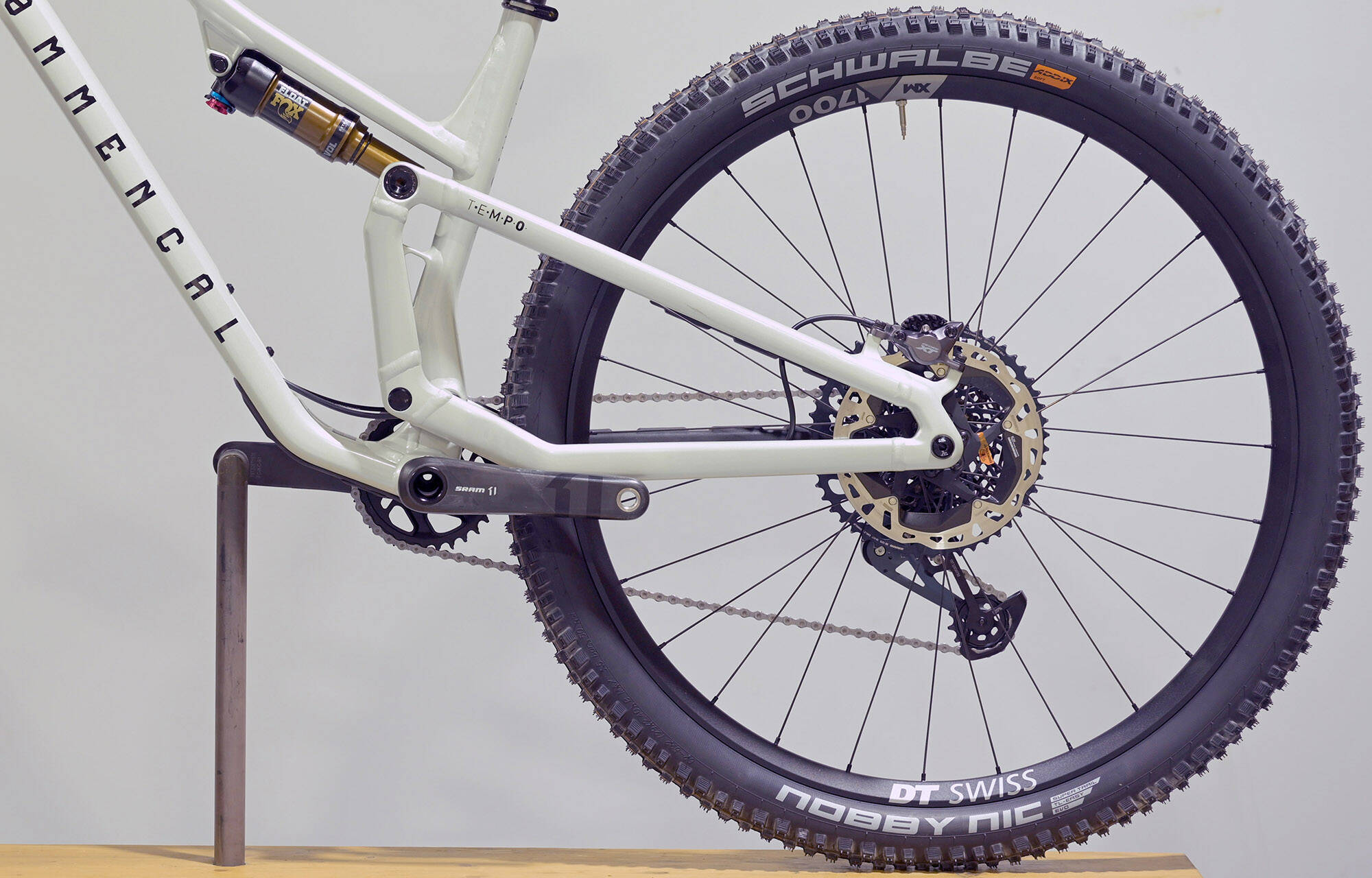 COMMENCAL T.E.M.P.O. SIGNATURE CLEAR SILVER - M (23120402) image large number 3
