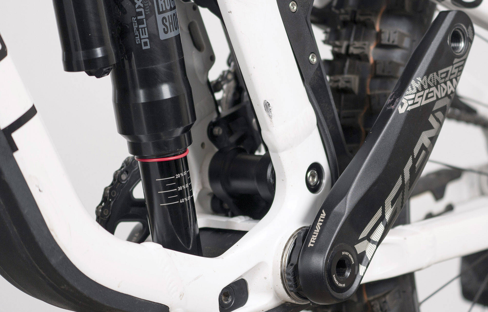 COMMENCAL SUPREME DH V5 XS PURE WHITE - XS (22173300) image large number 8