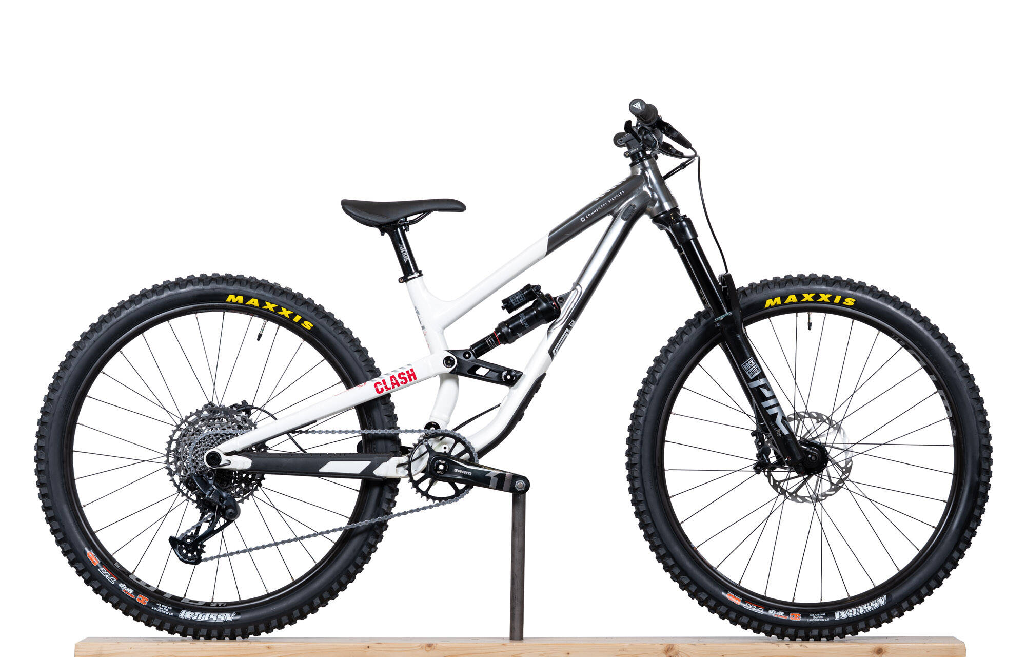 COMMENCAL CLASH JR PEARL WHITE & CHROME - (21170600) image number null
