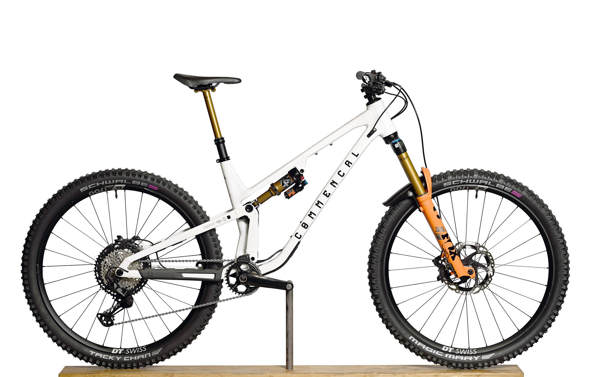 COMMENCAL META V5 SIGNATURE CLEAR SILVER - L (23121003) image number null