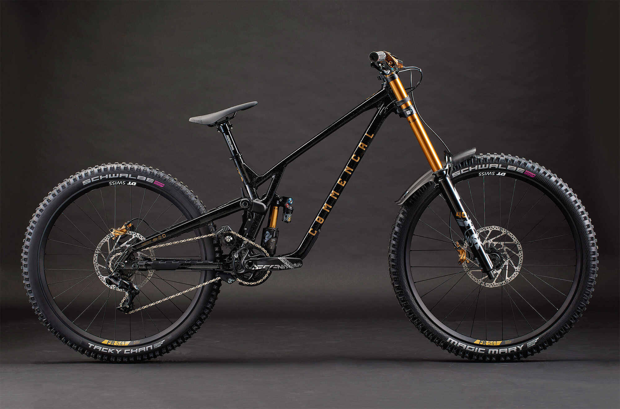 COMMENCAL SUPREME DH V5 SIGNATURE LTD GLITTERY BLACK 2025 image large number 0