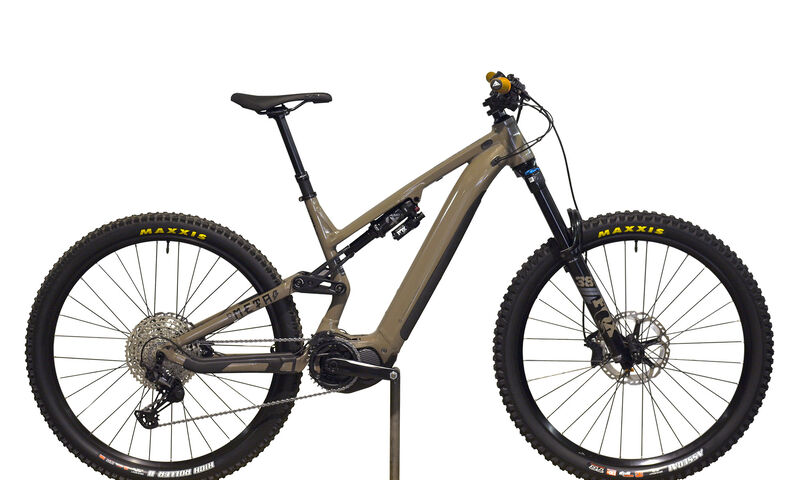 COMMENCAL META POWER 29 SHIMANO ESSENTIAL DIRT - M (21181502) 1500km