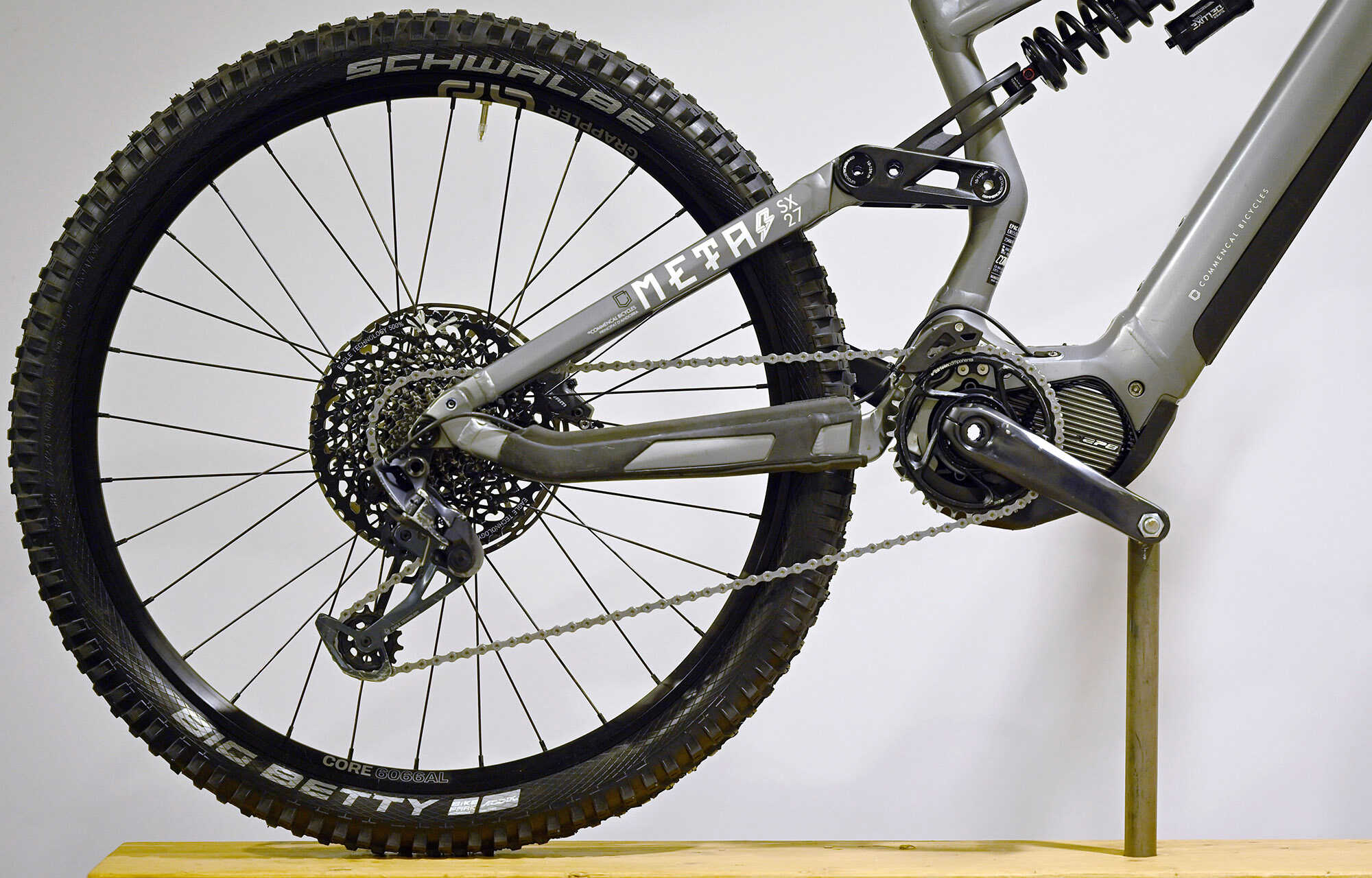 COMMENCAL META POWER SX SHIMANO RACE MATTE GRAPHITE - L (21180503) 3200 km image large number 0
