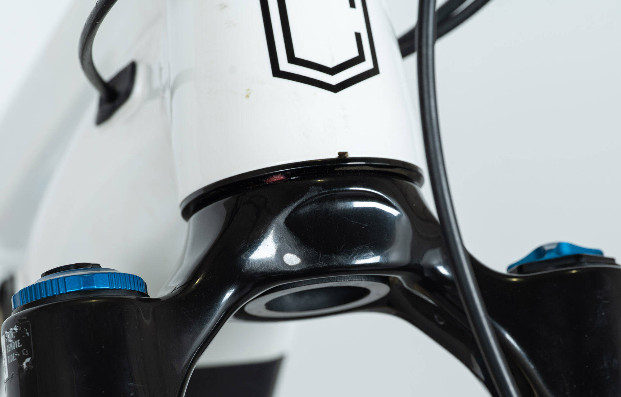 COMMENCAL META POWER SX BOSCH SIGNATURE PURE WHITE - L (22181903) 2251 km image large number 16