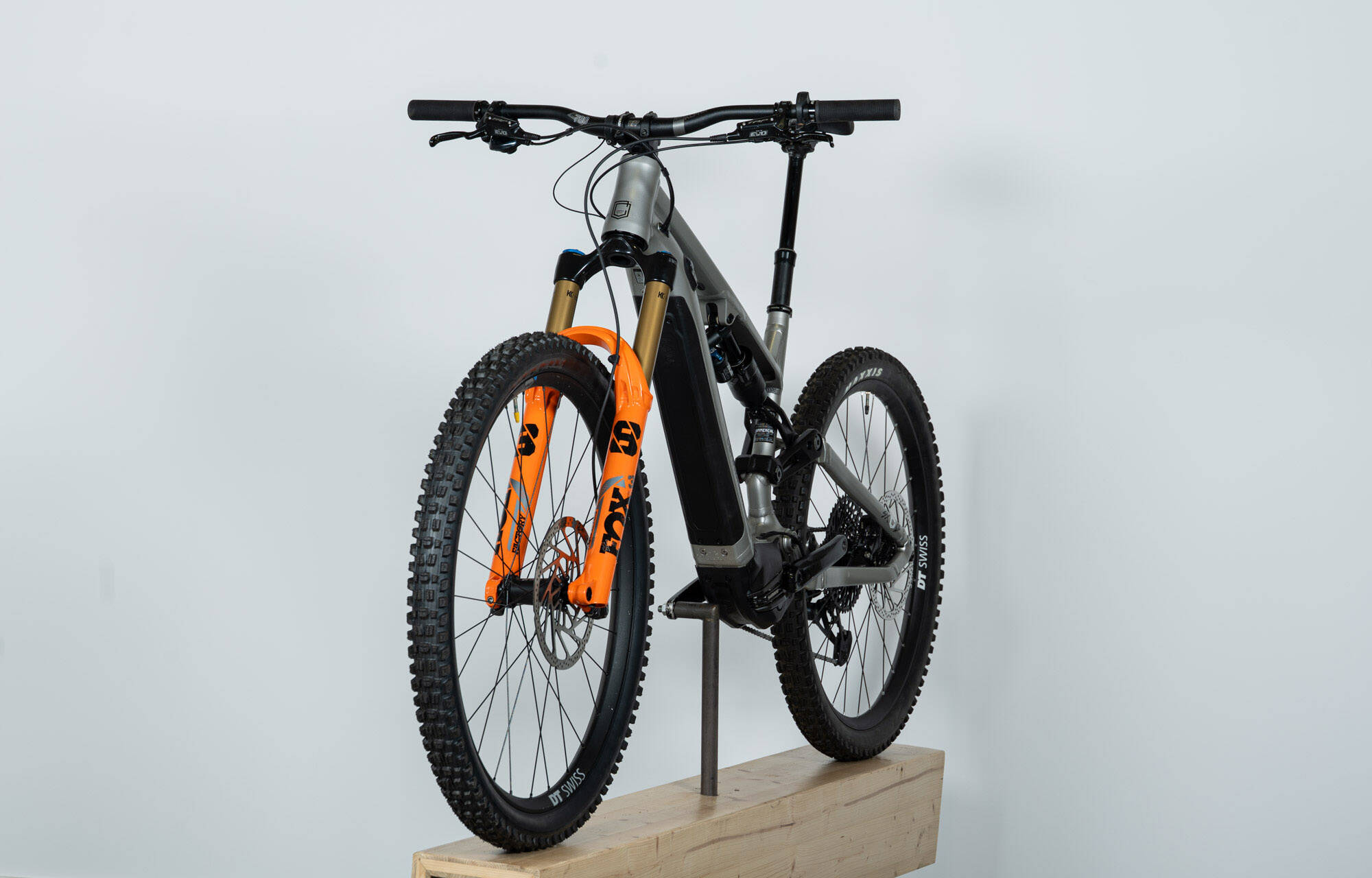 COMMENCAL META POWER SX SHIMANO RACE SILVER - L (22180703) 756 km image large number 4