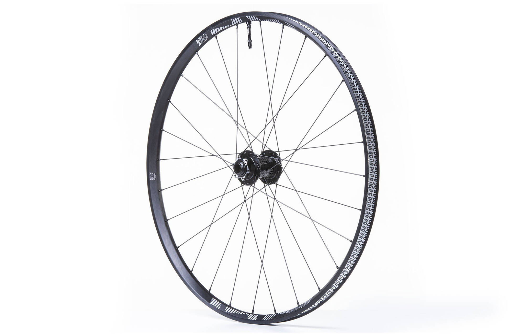 E13 LG1+ ENDURO 15 X 110 BOOST 27.5" FRONT WHEEL image cover number 0