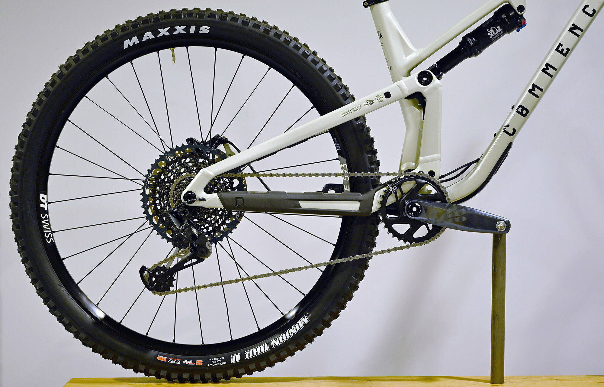 COMMENCAL META V5 PURE WHITE ALC - M (24100032) image large number 0