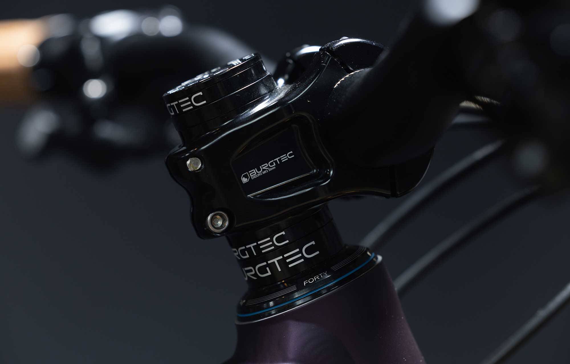COMMENCAL META TR V4 ALC METALLIC PURPLE BURGTEC image large number 3