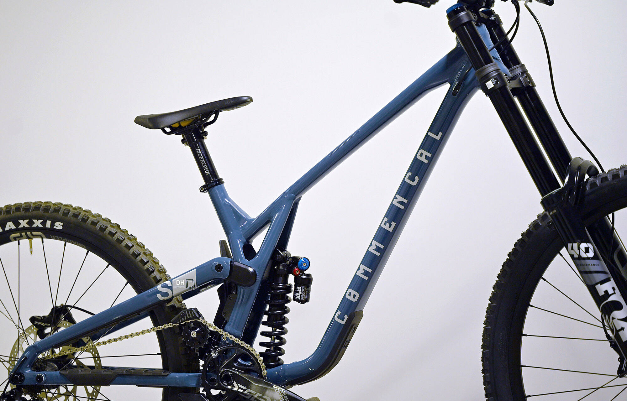 COMMENCAL SUPREME DH V5 ESSENTIAL AQUA BLUE - L (23150103) image large number 1