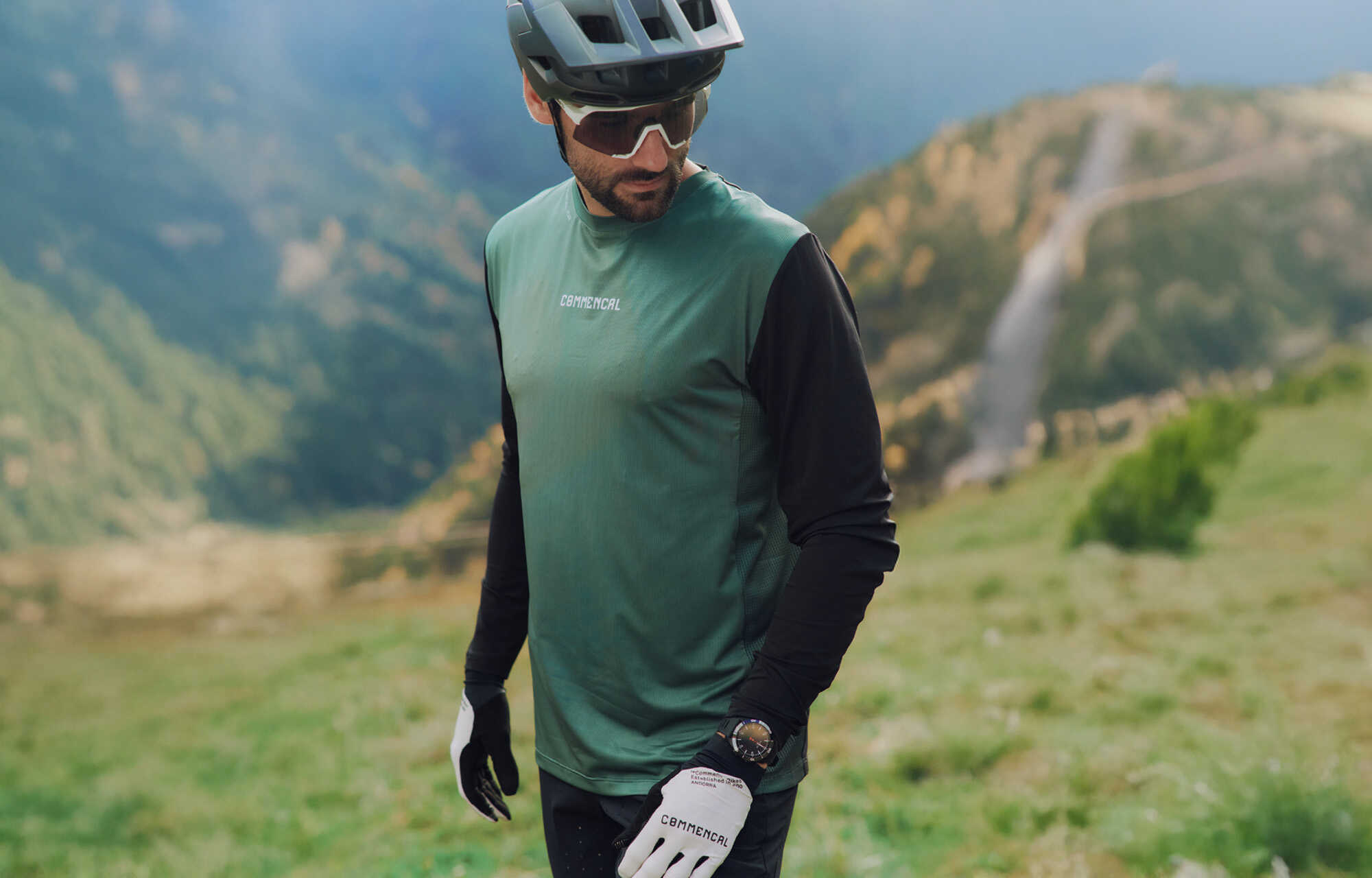 COMMENCAL LIGHTECH LONG SLEEVE JERSEY URBAN GREEN image large number 3