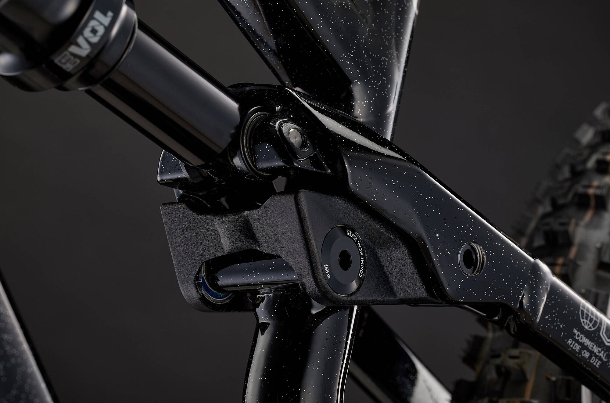 COMMENCAL CLASH XS GLITTERY BLACK image large number 9