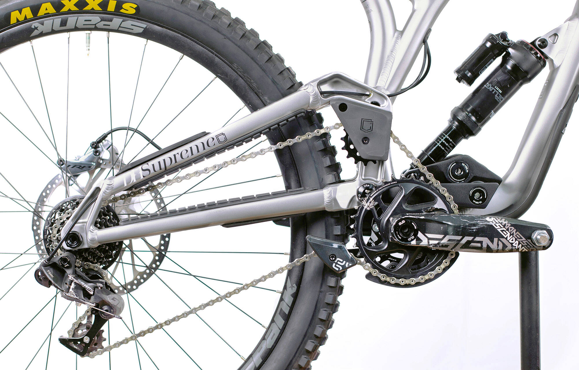 COMMENCAL SUPREME DH V4 XS SILVER (22170900) image large number 0