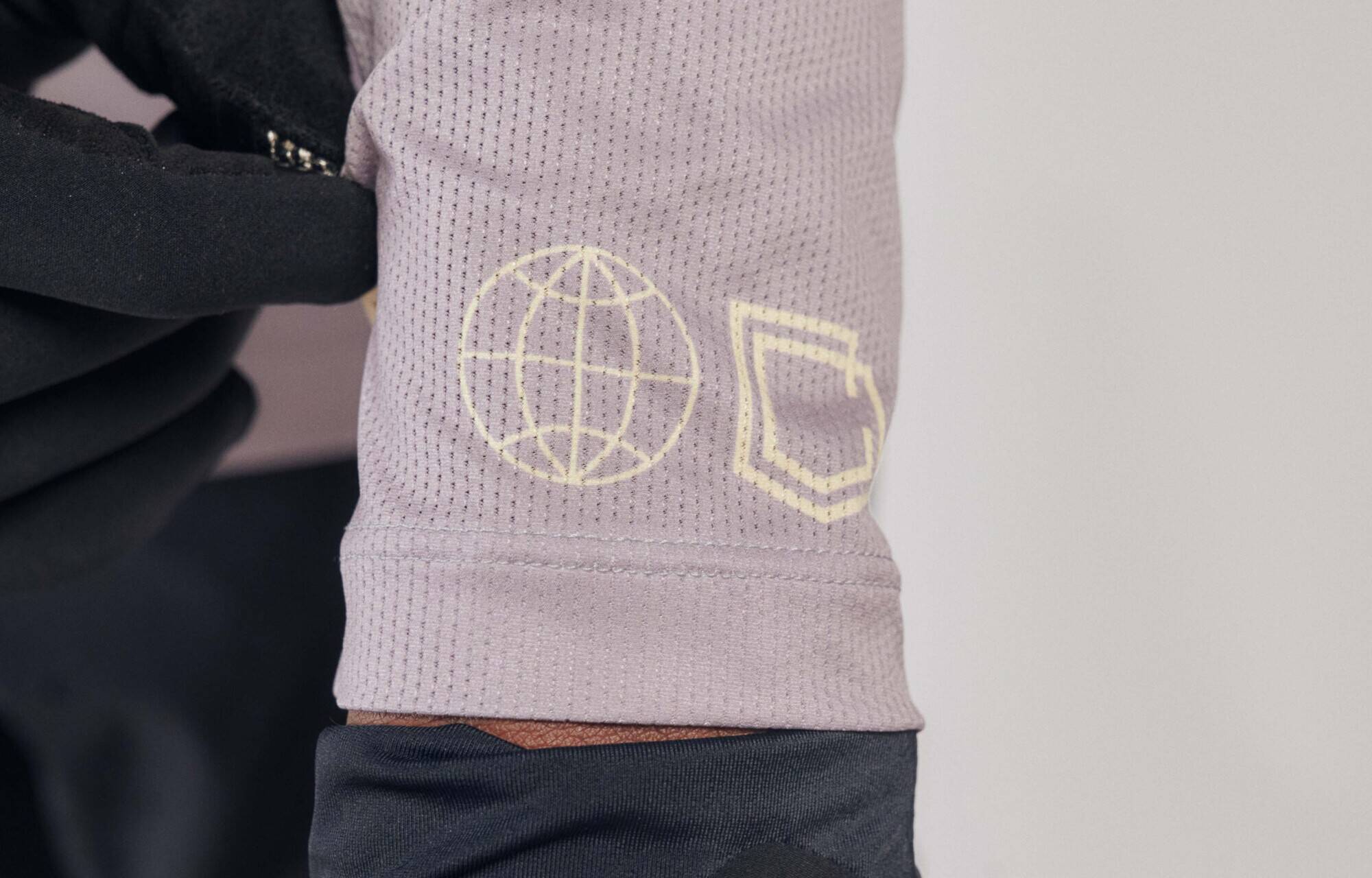 MAGLIA COMMENCAL LIGHTECH MANICHE LUNGHE LIGHT PURPLE image large number 5