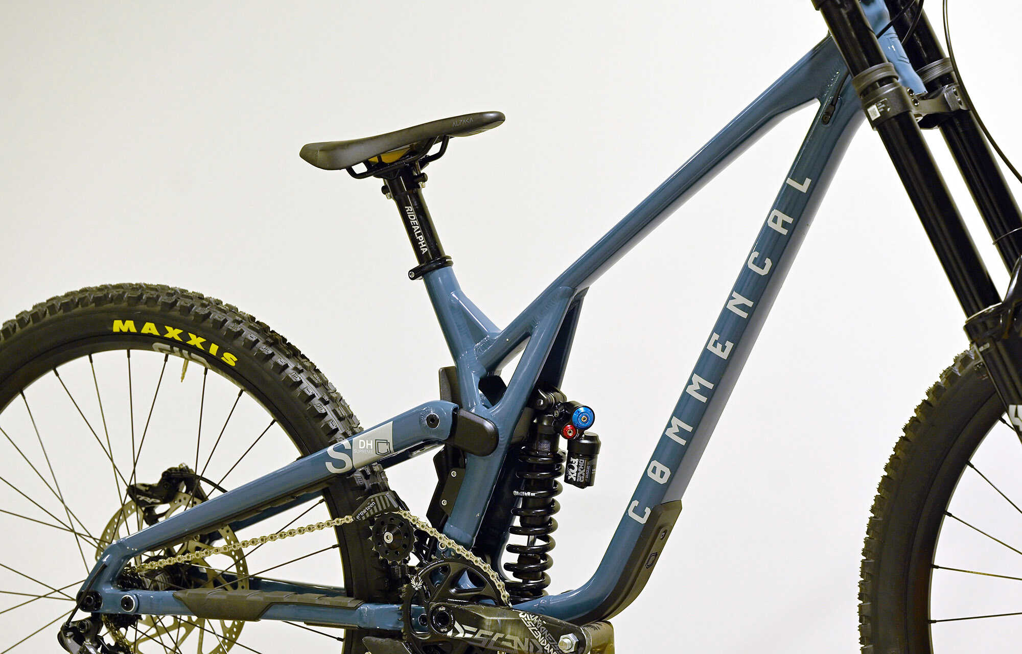 COMMENCAL SUPREME DH V5 ESSENTIAL AQUA BLUE - M (23150102) image large number 1