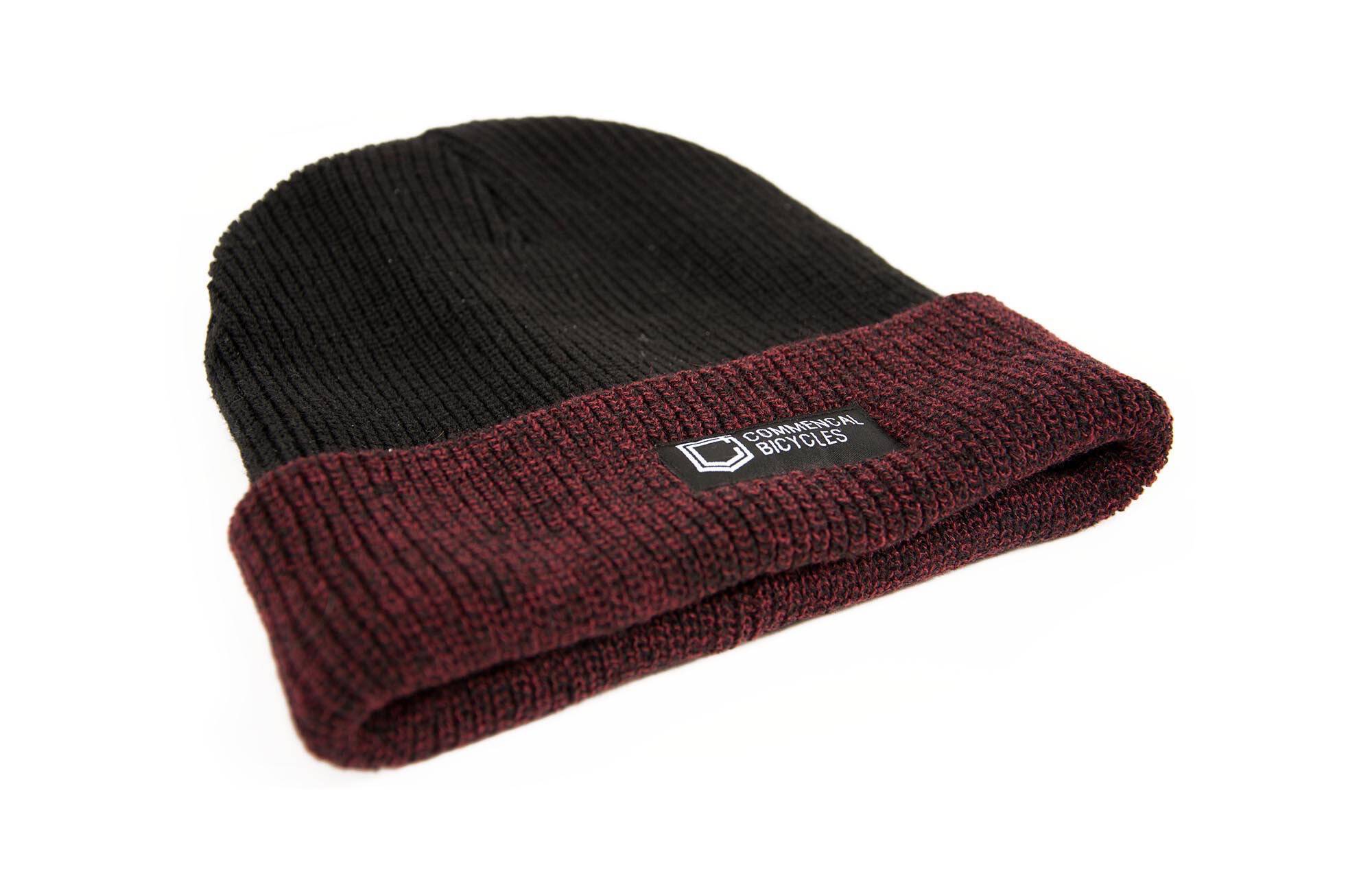 BONNET REVERSIBLE BLACK/BORDEAUX image large number 0