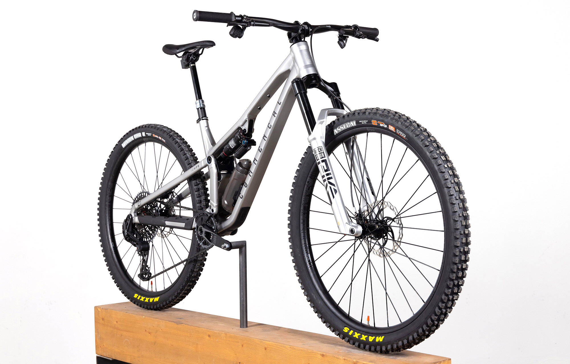 COMMENCAL T.E.M.P.O. T-TYPE ALC SILVER image large number 0