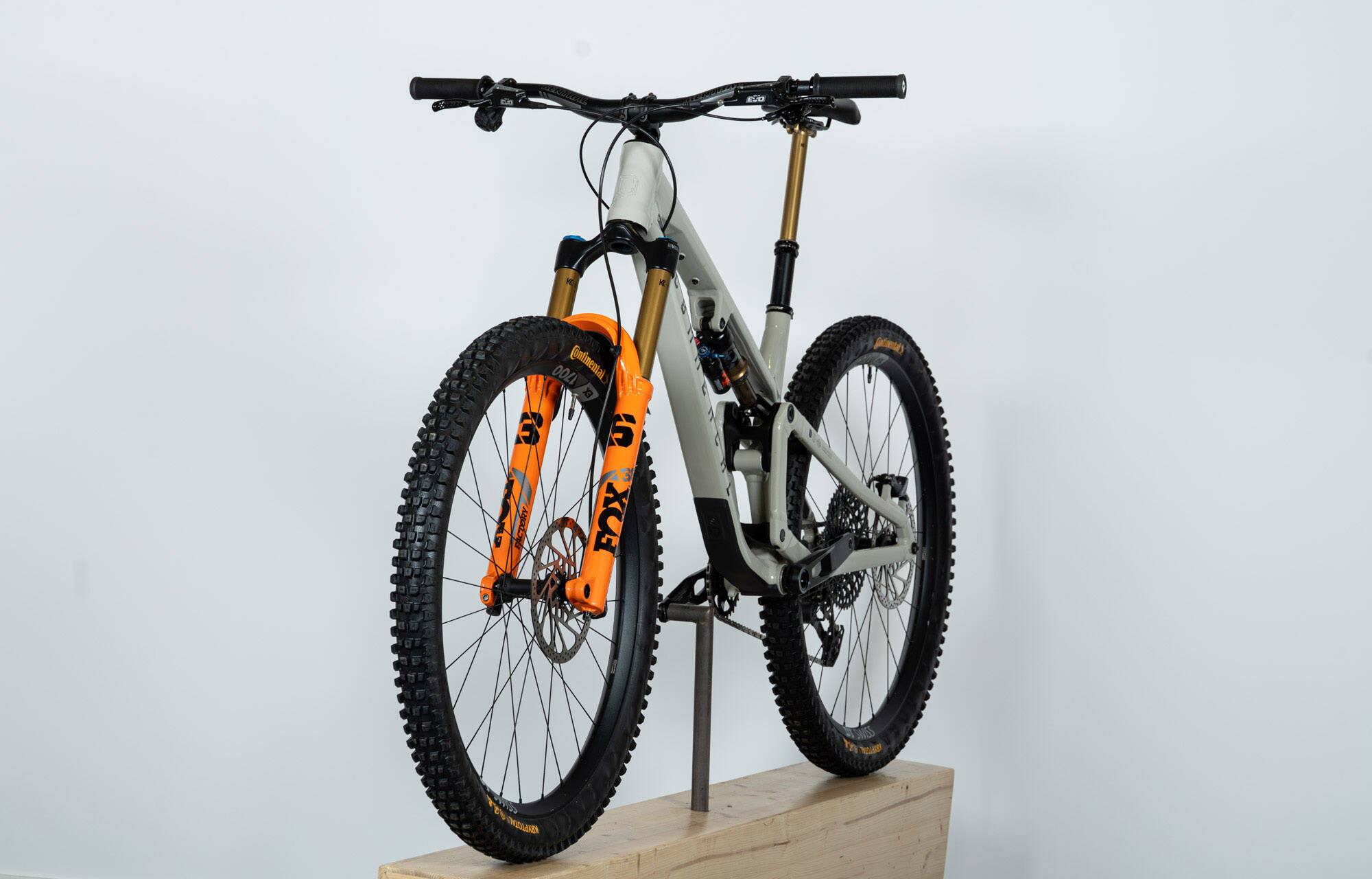 COMMENCAL META V5 T-TYPE CHALK - M (23120902) image large number 4