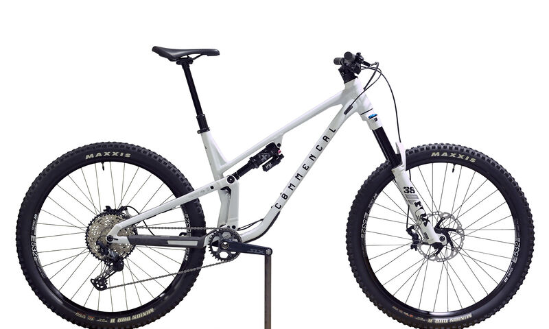 COMMENCAL META V5 ESSENTIAL PURE WHITE - XL (23121204)