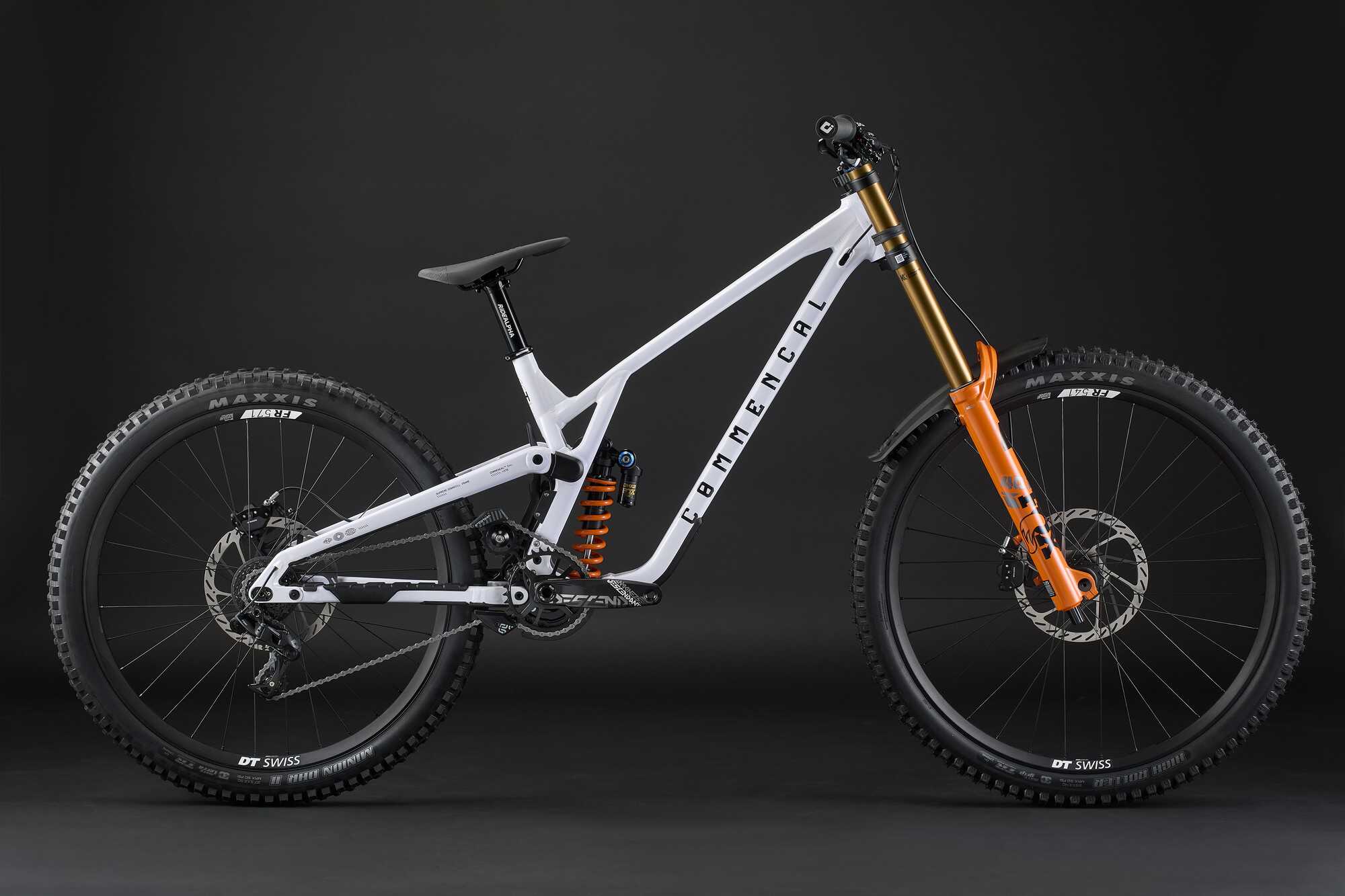 COMMENCAL SUPREME DH V5 SIGNATURE PURE WHITE 2026 image large number 0