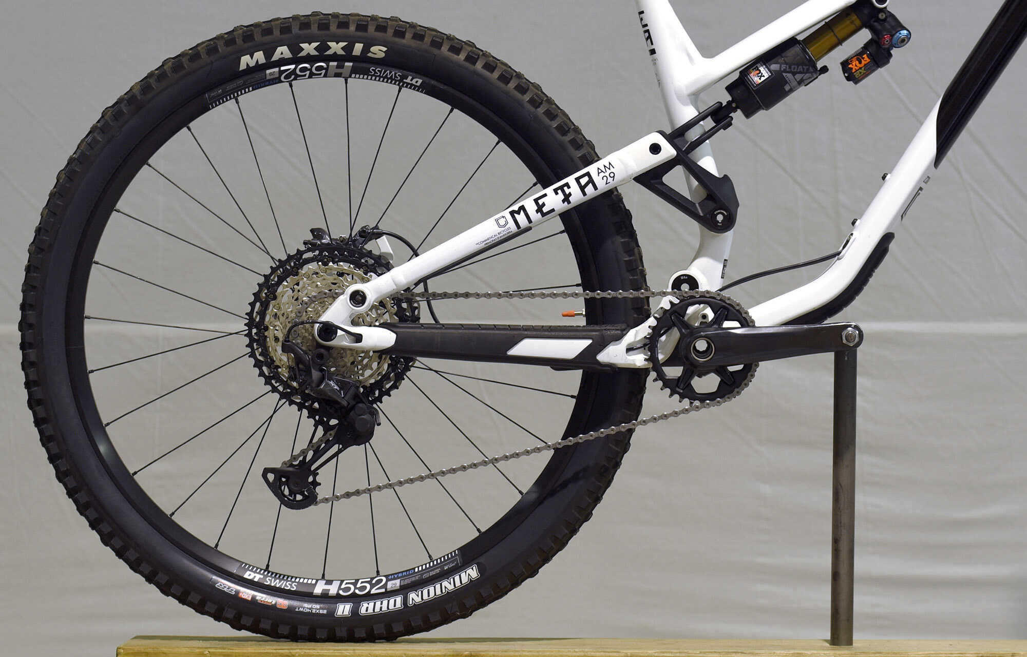 COMMENCAL META AM 29 SIGNATURE BLACK / WHITE - L (21131903) image large number 2