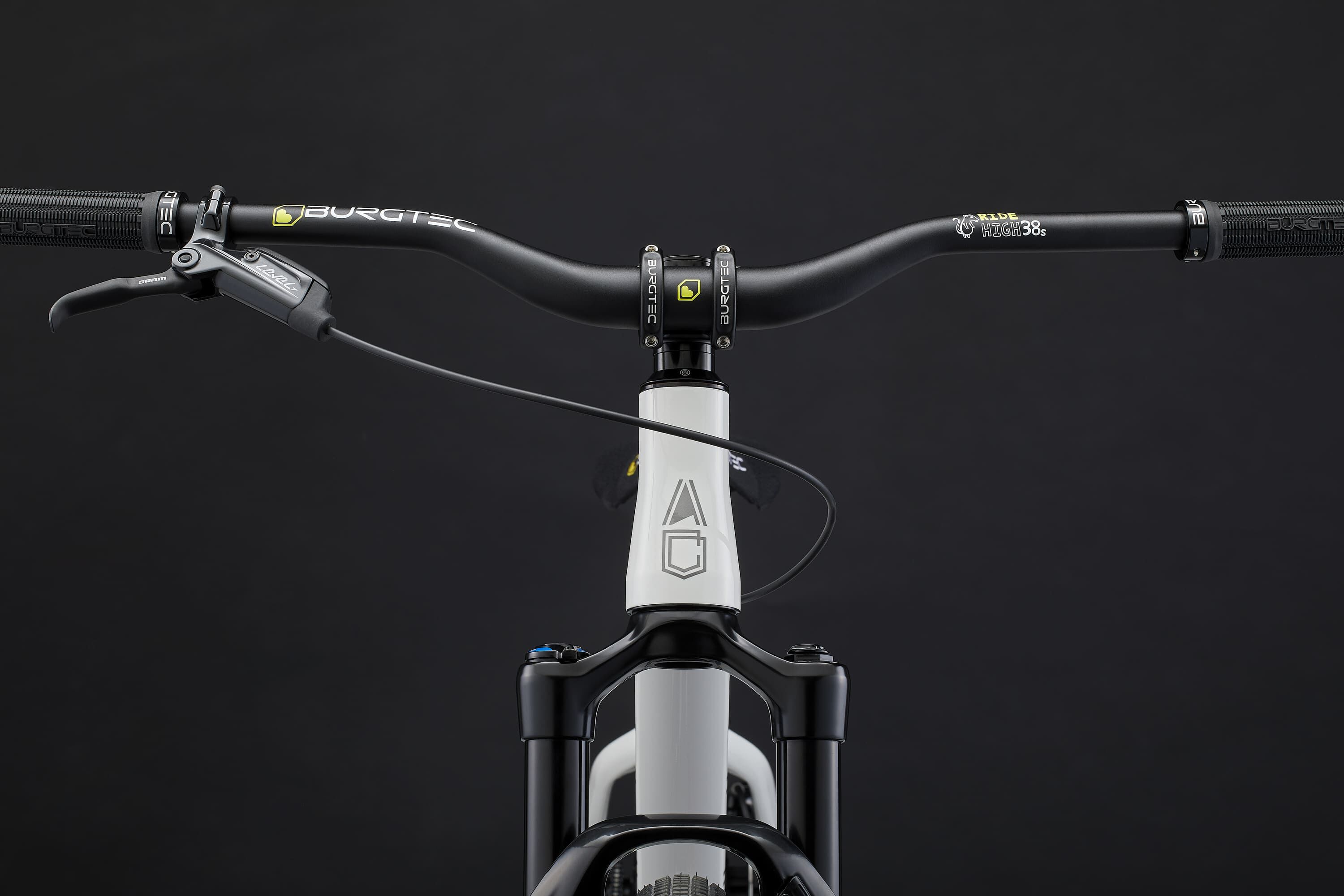 dirt jump bike, pump track bicycle, high-performance hardtail bike
