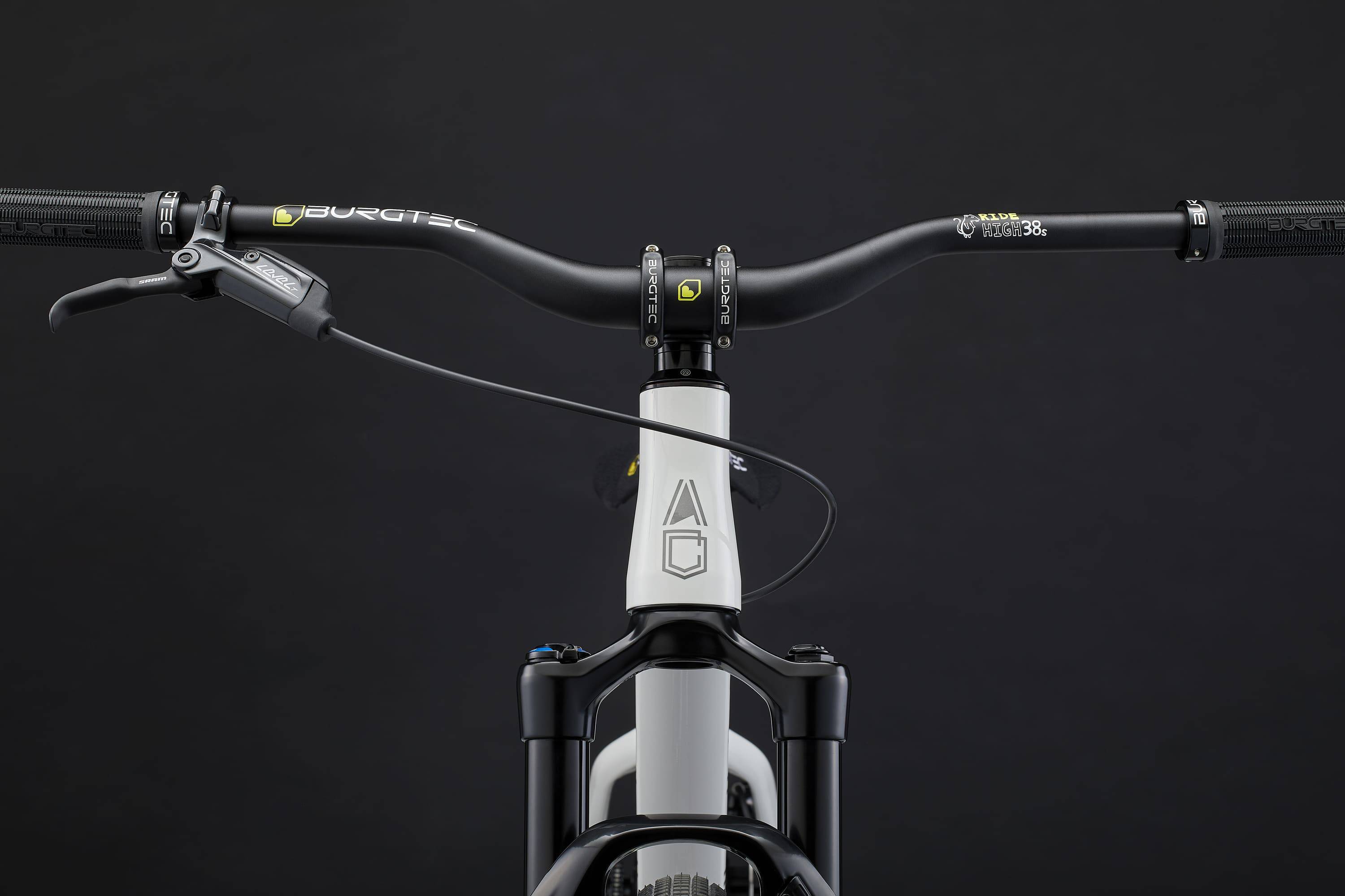 COMMENCAL ABSOLUT PIKE BLACK PURE WHITE 2025 image large number 4