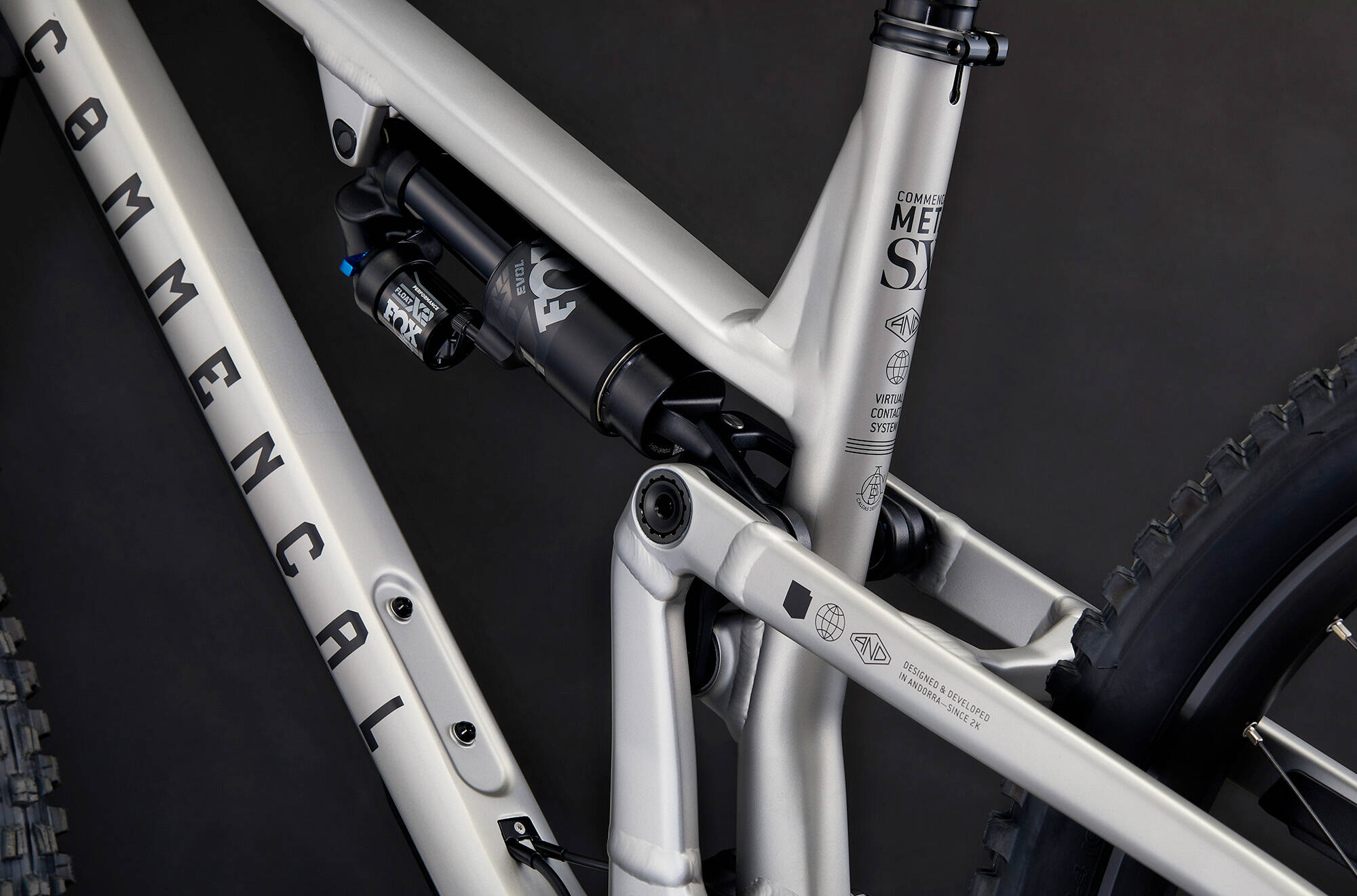 COMMENCAL META SX V5 ESSENTIAL SILVER image large number 8