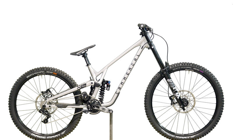 COMMENCAL SUPREME DH V5 ESSENTIAL SILVER - M (23150902)
