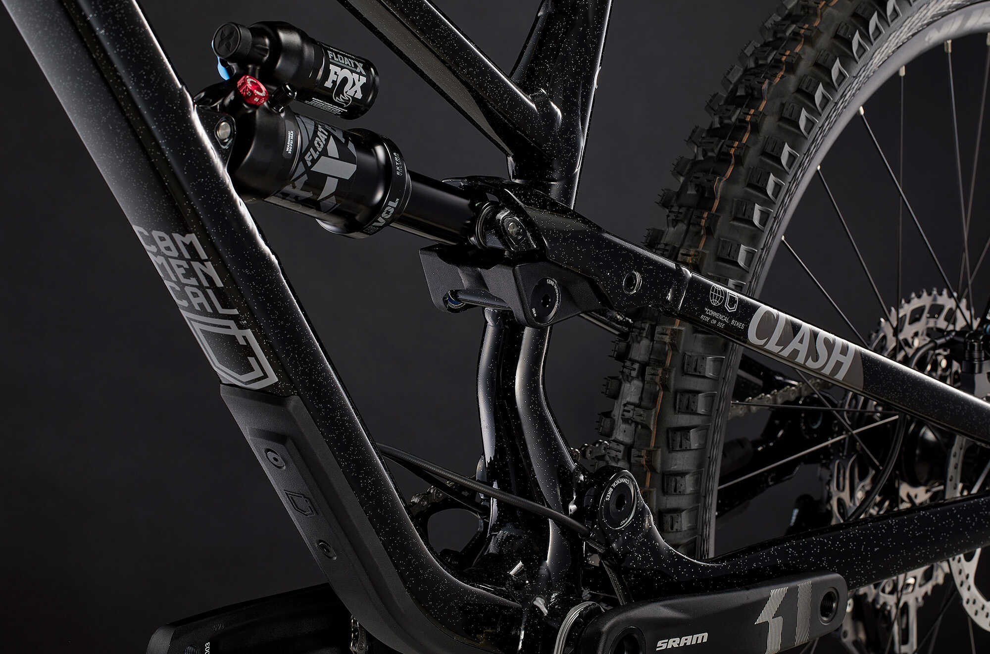 COMMENCAL CLASH XS GLITTERY BLACK image large number 8