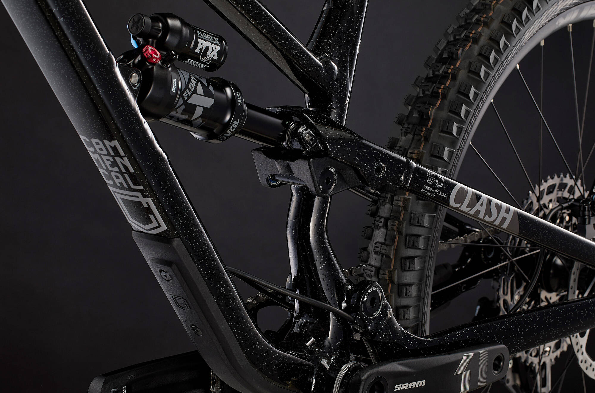 COMMENCAL CLASH XS GLITTERY BLACK image large number 8