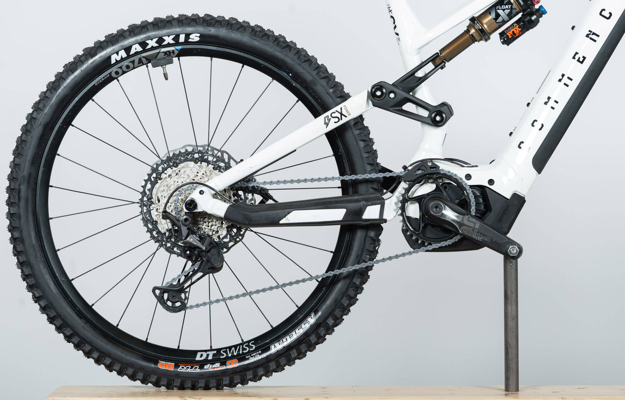 COMMENCAL META POWER SX BOSCH SIGNATURE PURE WHITE - L (22181903) 2251 km image large number 0