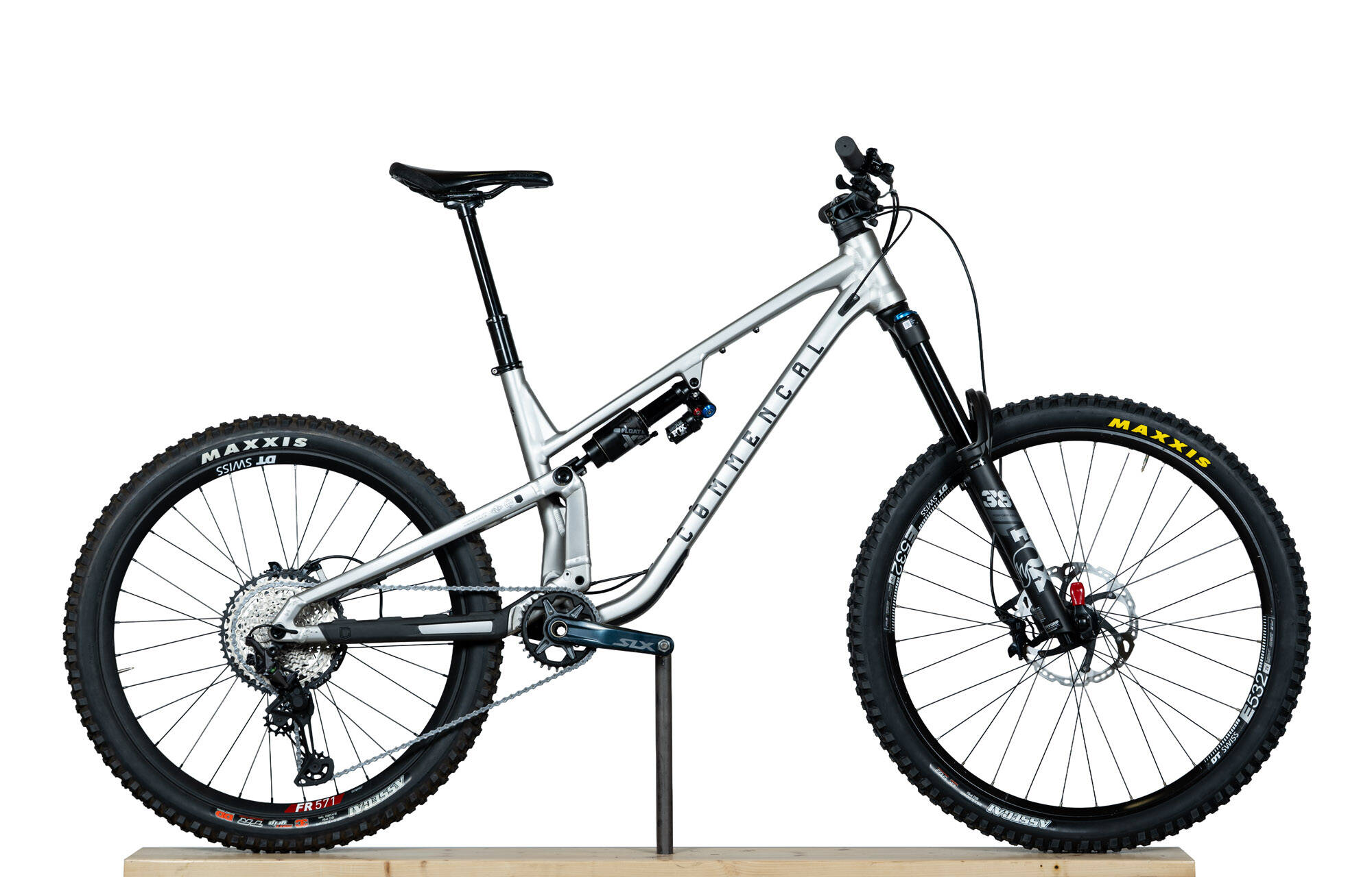 COMMENCAL META SX V5 ESSENTIAL SILVER - L (23131503) image number null