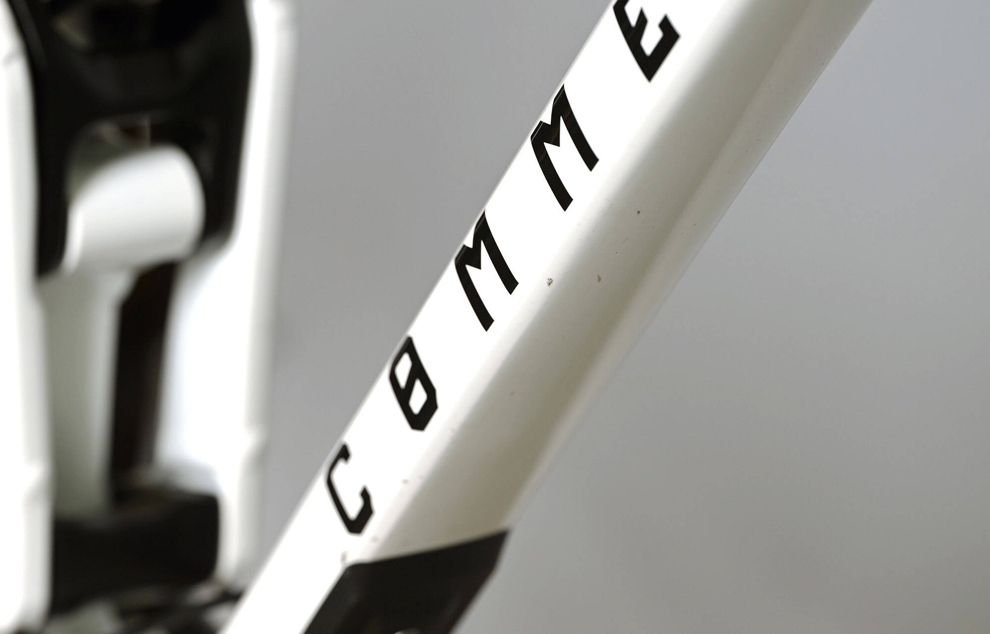 COMMENCAL META V5 SIGNATURE CLEAR SILVER - L (23121003) image large number 10