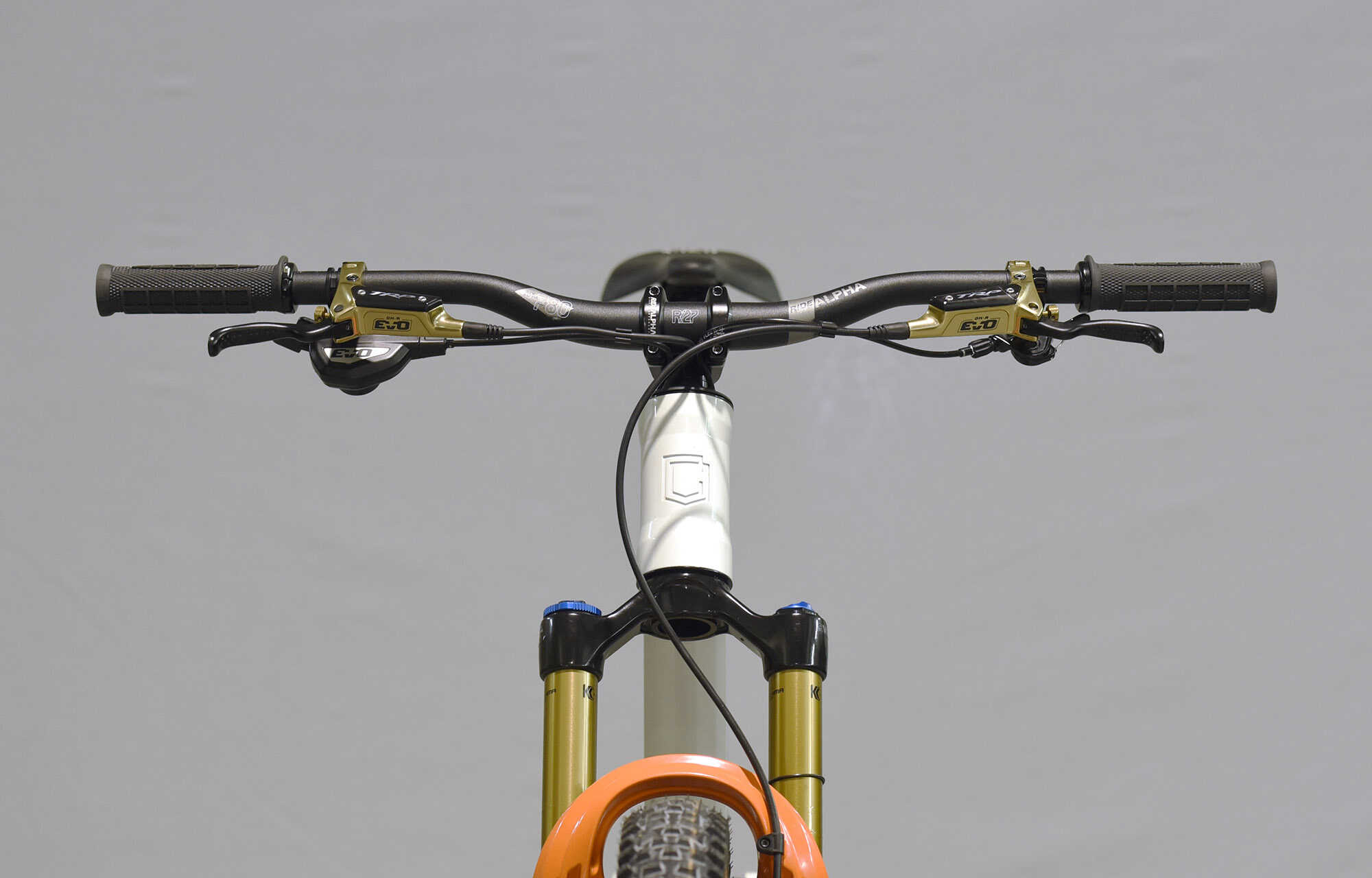 COMMENCAL T.E.M.P.O. CLEAR SILVER [COMMENCAL TEAM] ALC - M (23100061) image large number 1