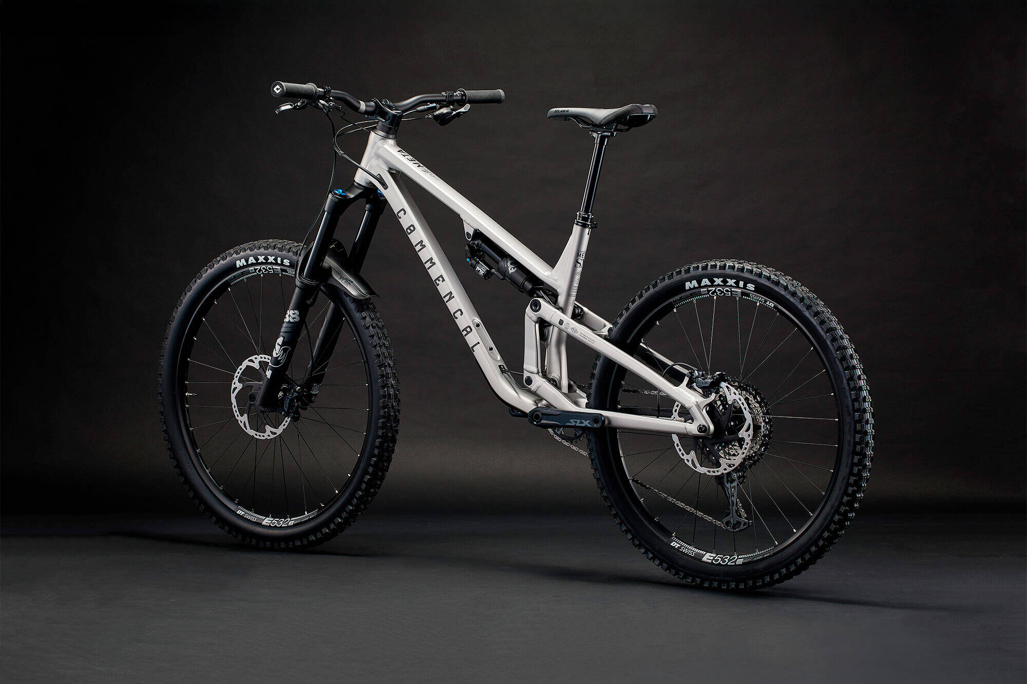 COMMENCAL META SX V5 ESSENTIAL SILVER image large number 2