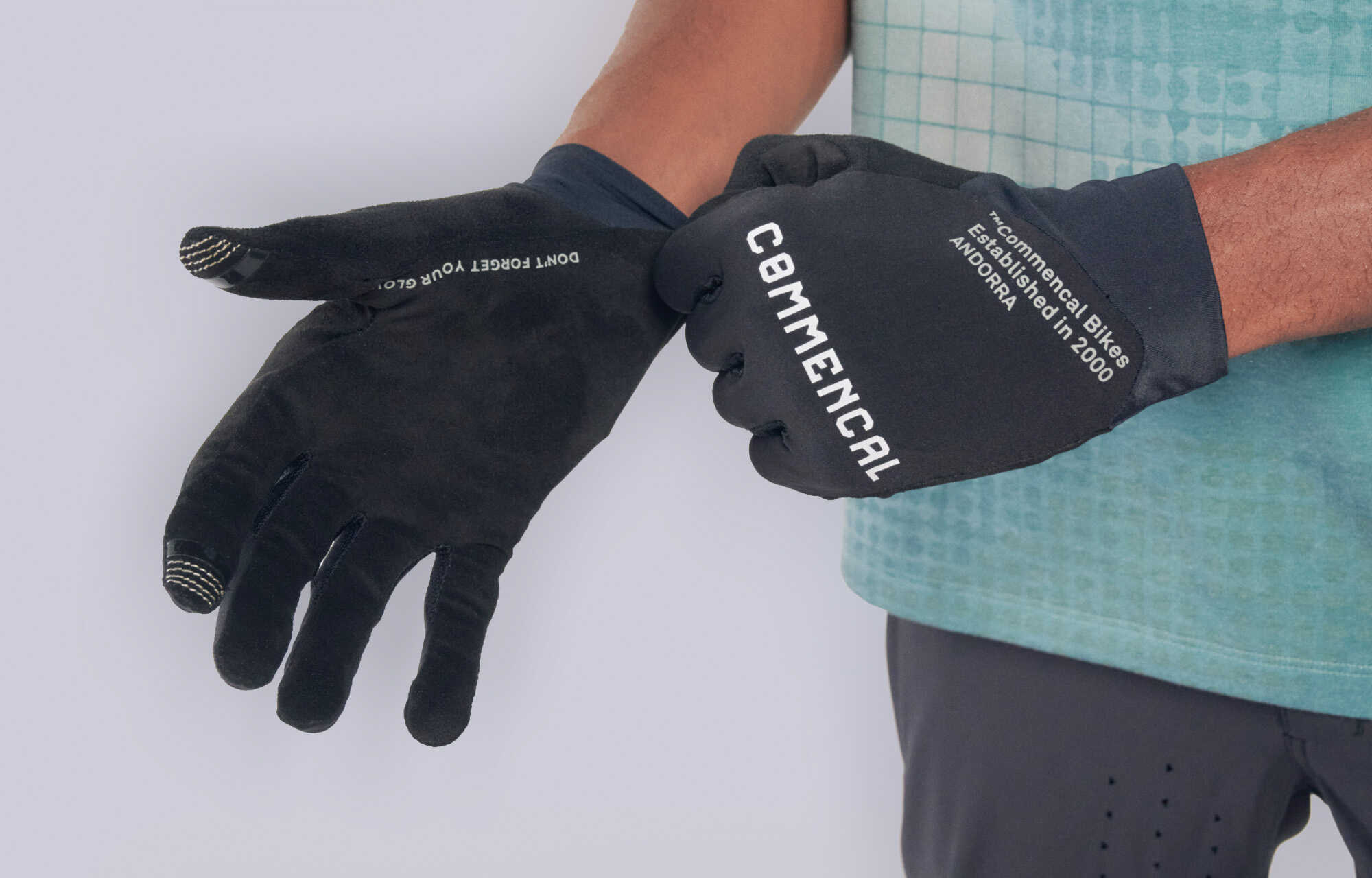 GANTS COMMENCAL LIGHTECH CORPORATE BLACK image large number 1